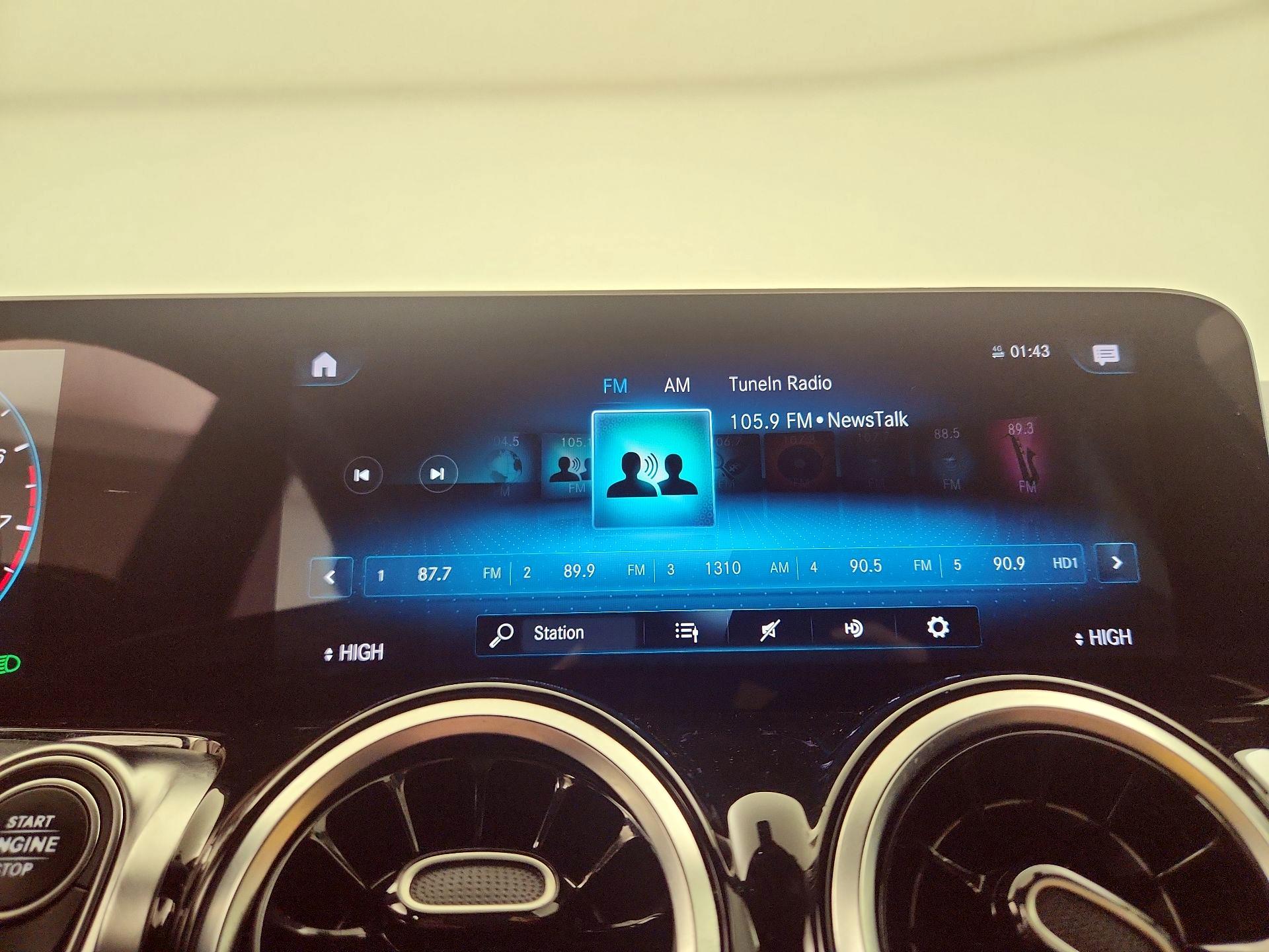 Thumbnail: 2020 Mercedes-Benz GLB - 15