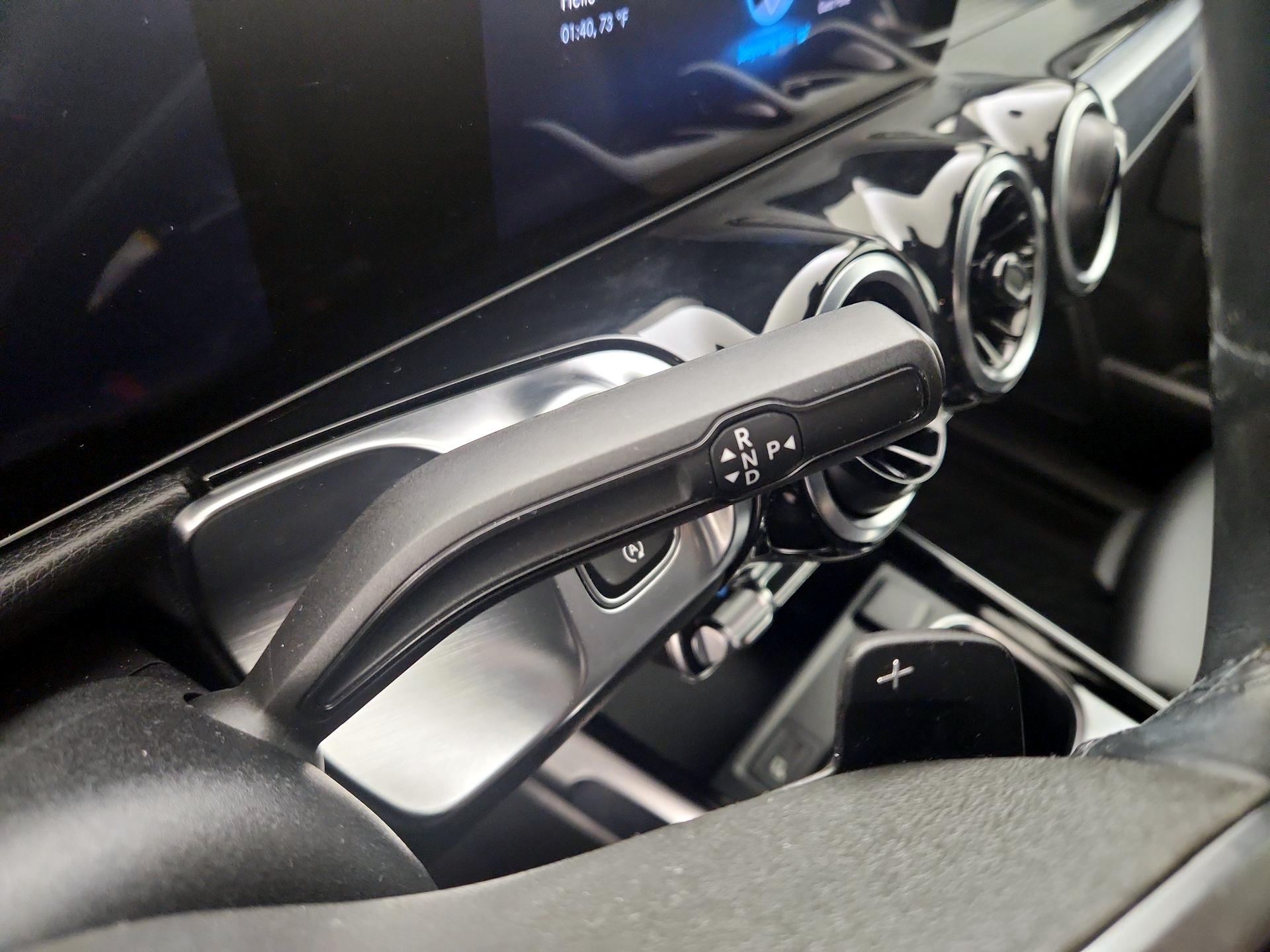 Thumbnail: 2020 Mercedes-Benz GLB - 17