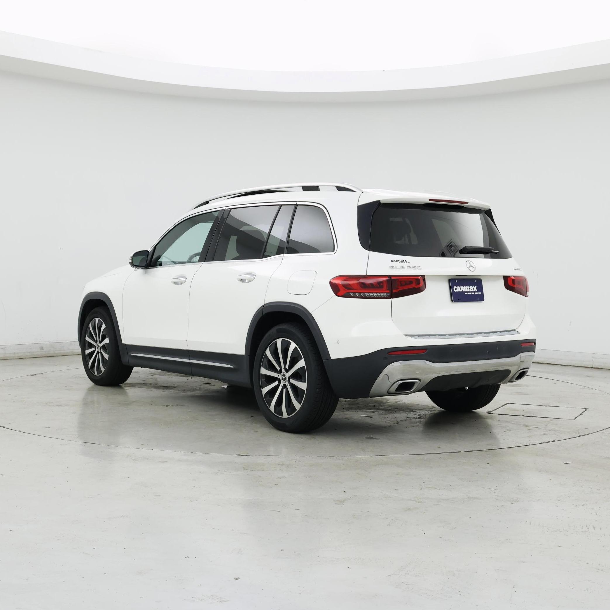 Thumbnail: 2020 Mercedes-Benz GLB - 2