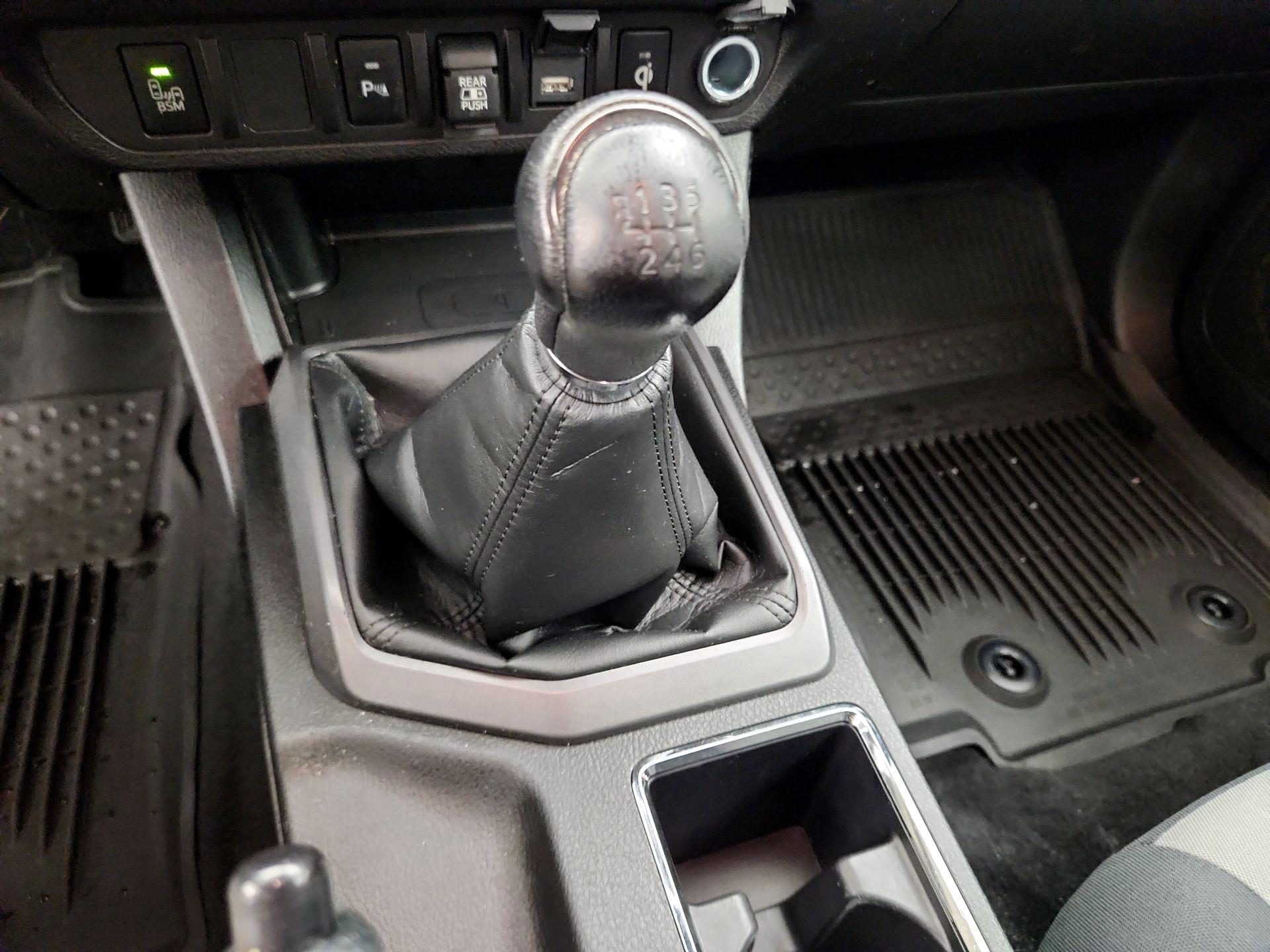 Thumbnail: 2021 Toyota Tacoma - 17