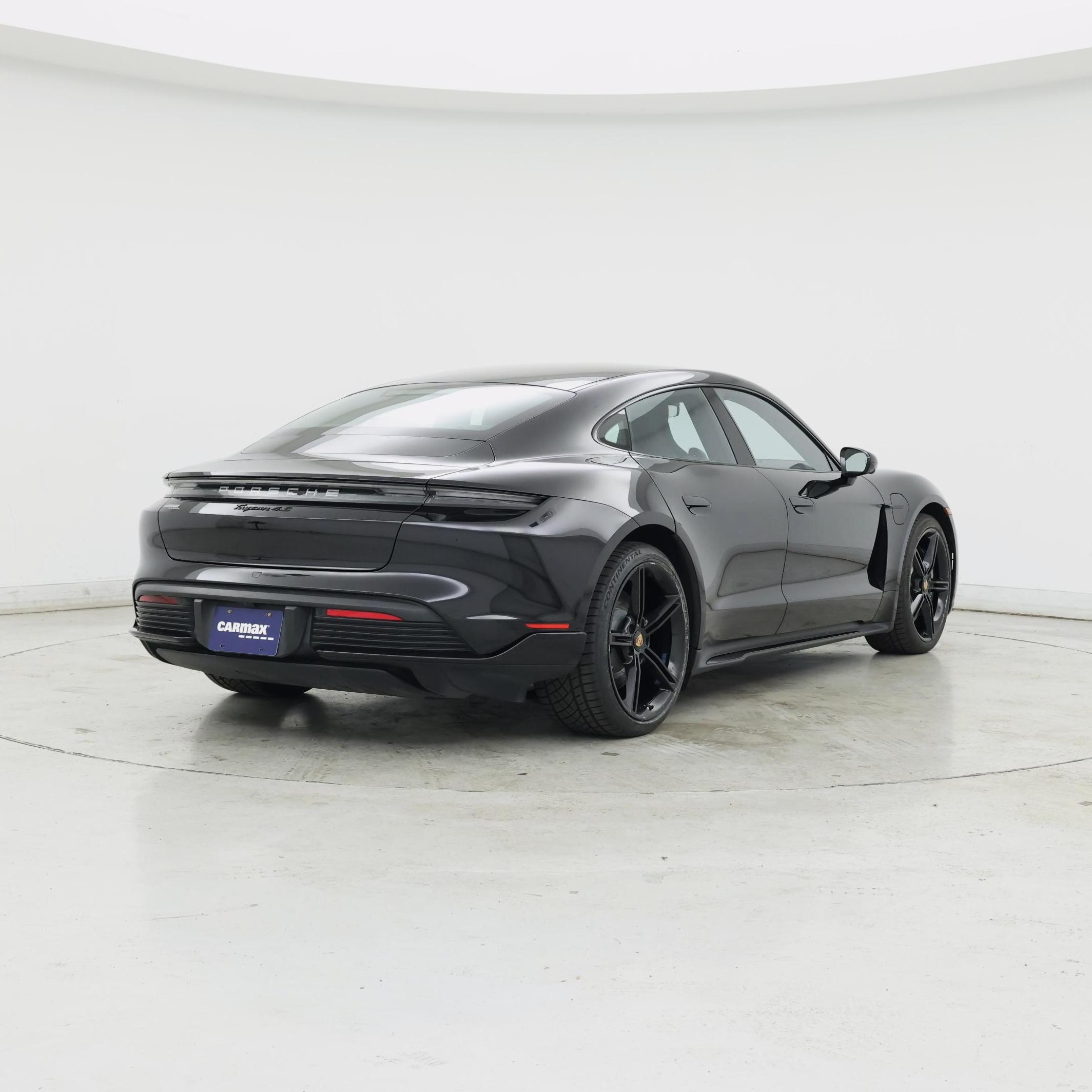 Thumbnail: 2021 Porsche Taycan - 8