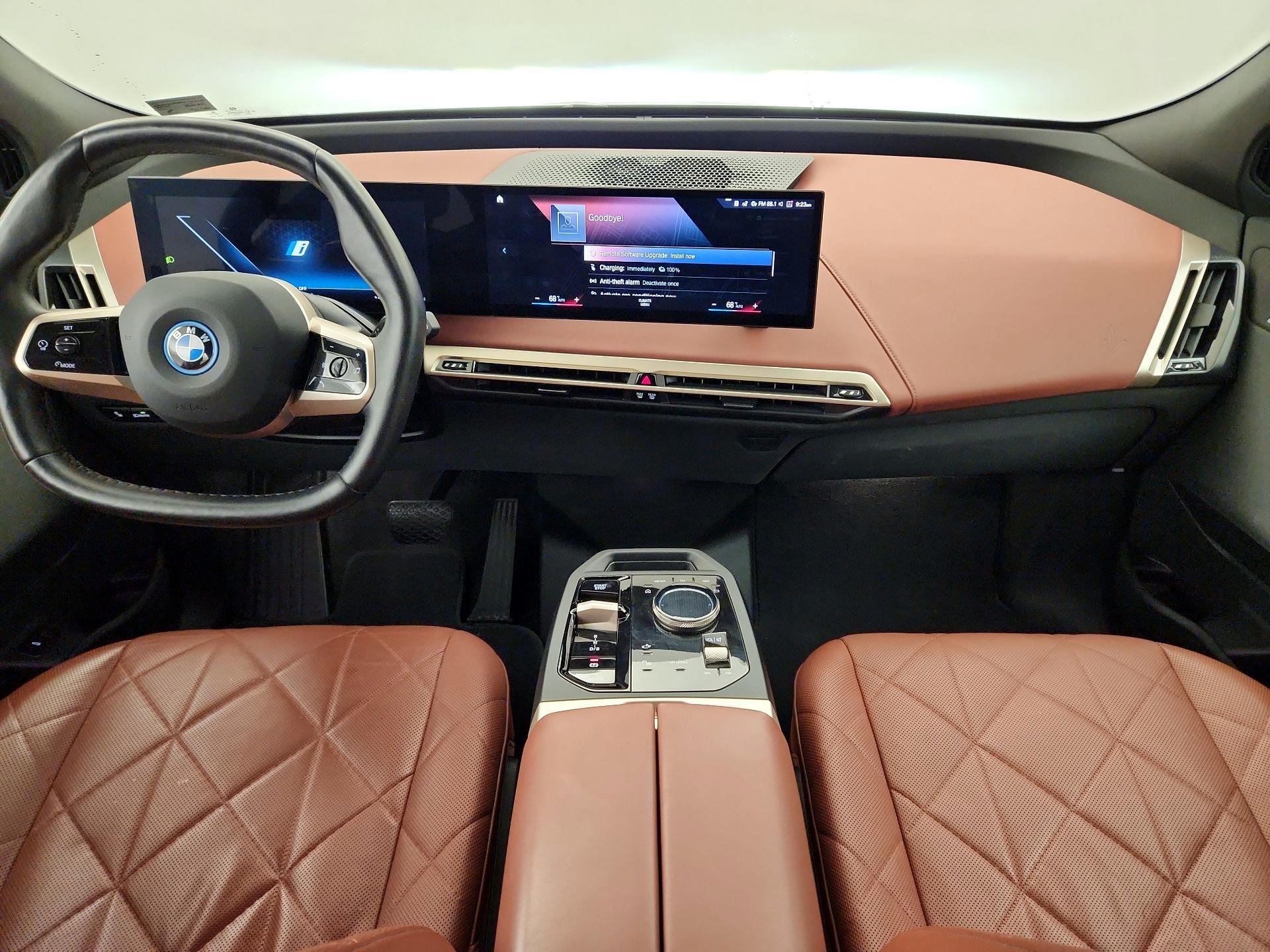 Thumbnail: 2022 BMW iX - 9