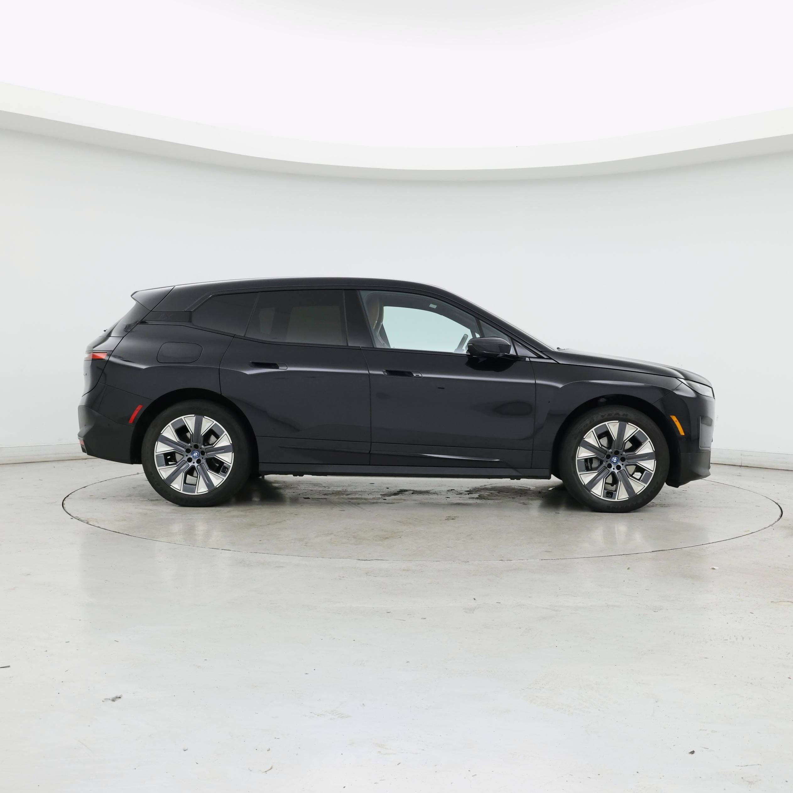 Thumbnail: 2022 BMW iX - 7