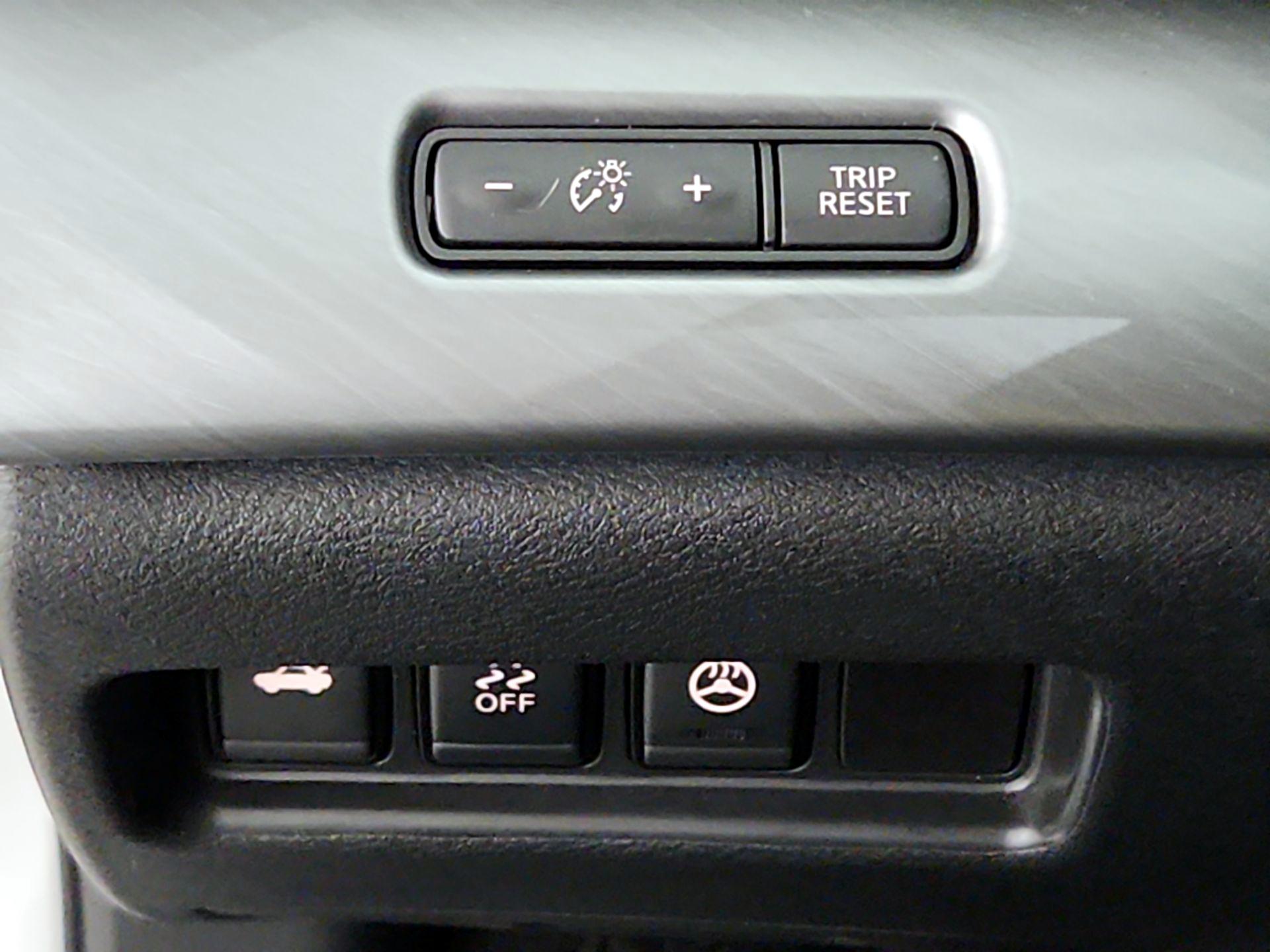 Thumbnail: 2017 Nissan Maxima - 13