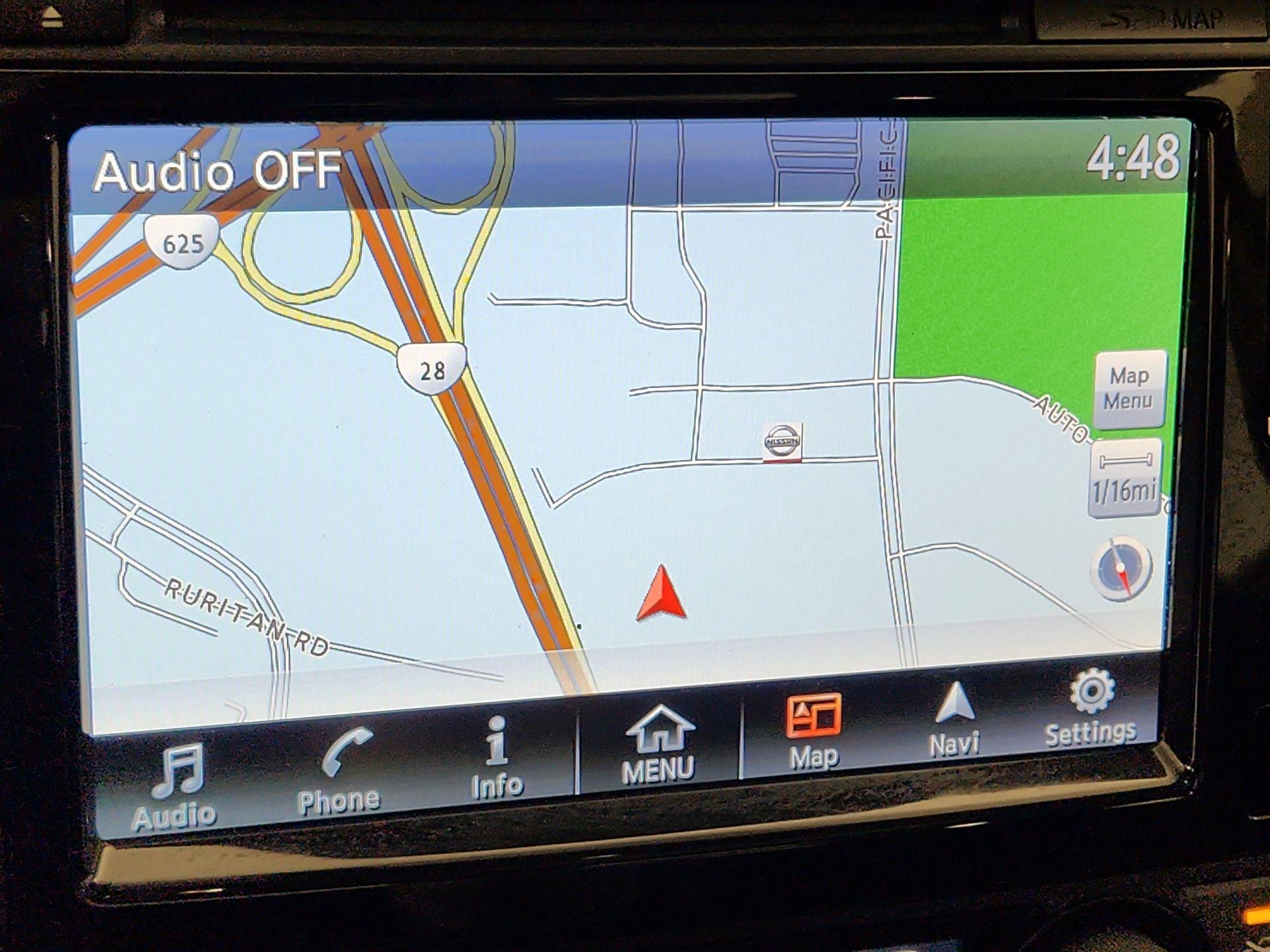 Thumbnail: 2017 Nissan Maxima - 14