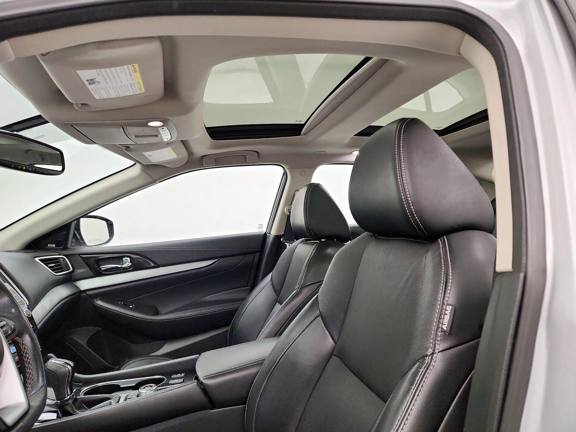 Thumbnail: 2017 Nissan Maxima - 20