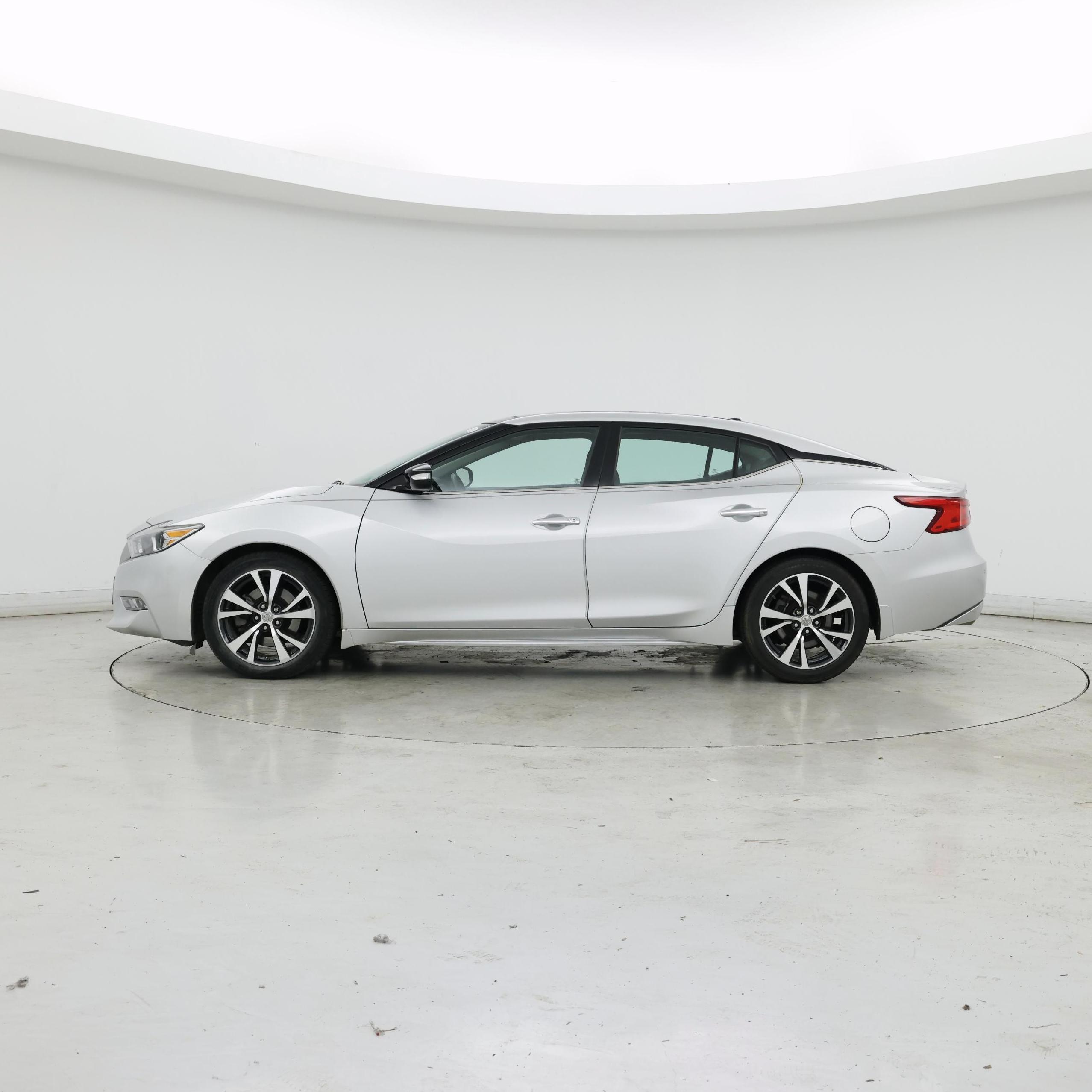 Thumbnail: 2017 Nissan Maxima - 3