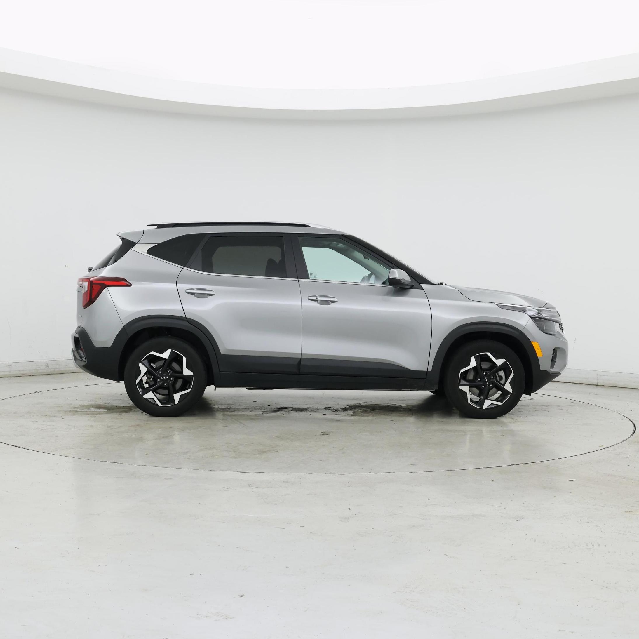 Thumbnail: 2024 Kia Seltos - 7