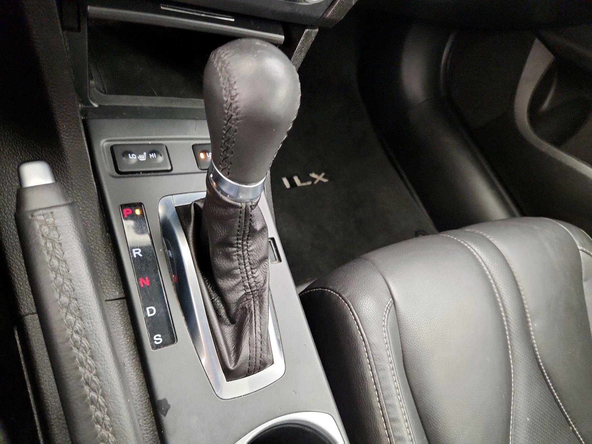 Thumbnail: 2022 Acura ILX - 17