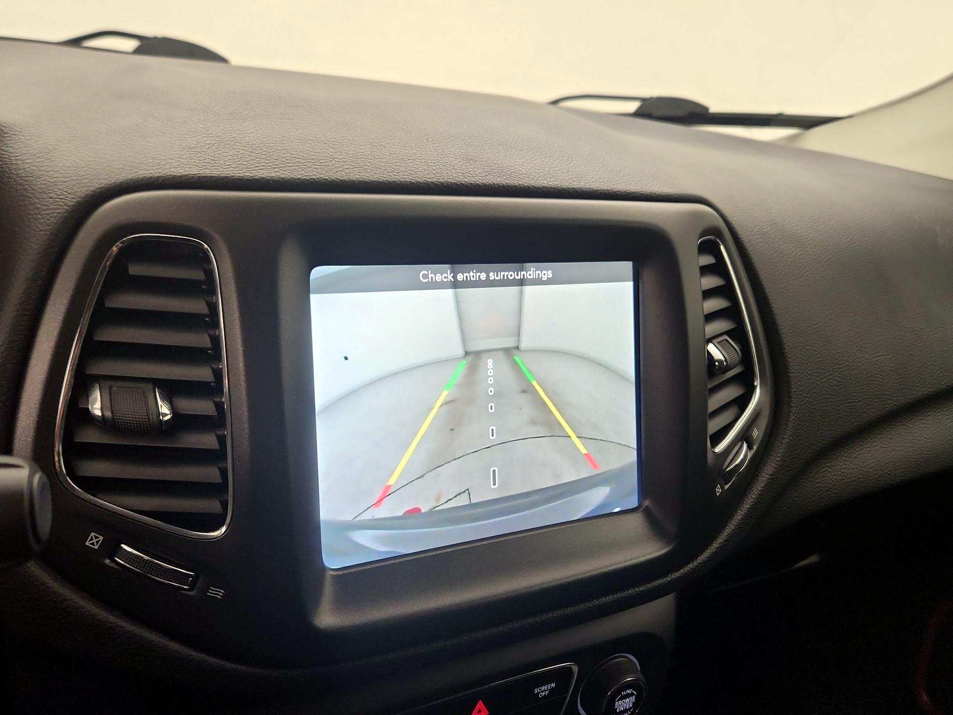 Thumbnail: 2019 Jeep Compass - 14