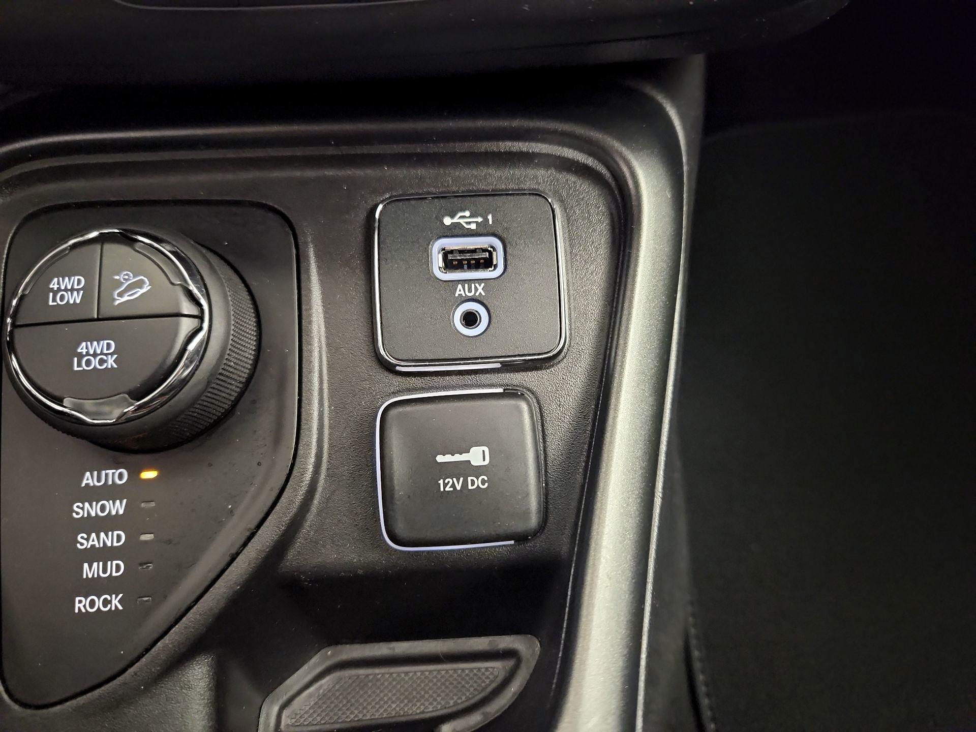 Thumbnail: 2019 Jeep Compass - 18