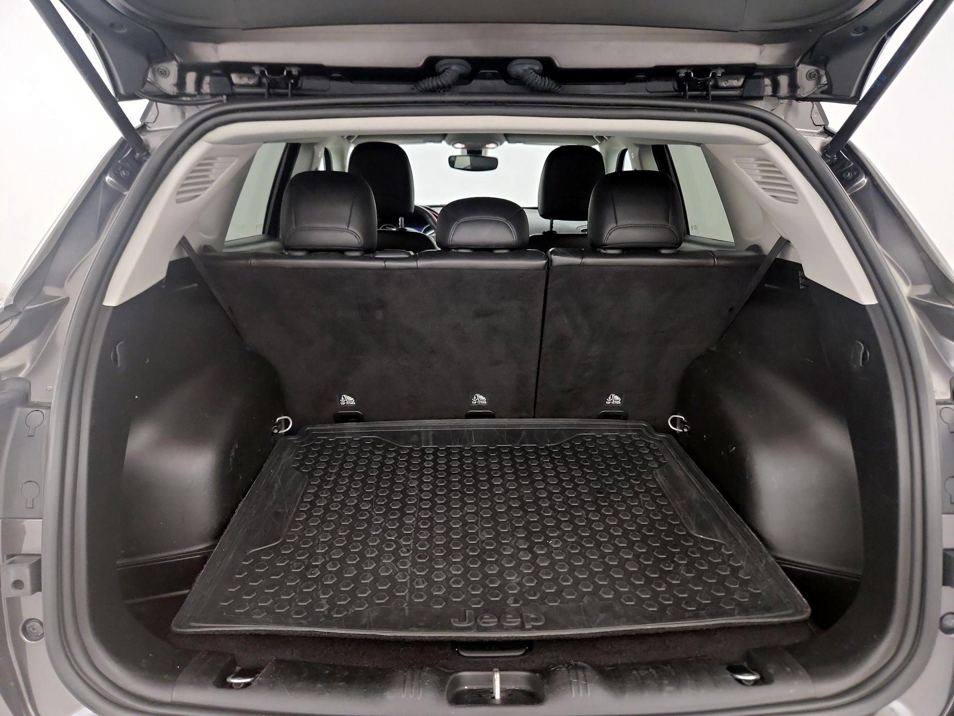 Thumbnail: 2019 Jeep Compass - 20