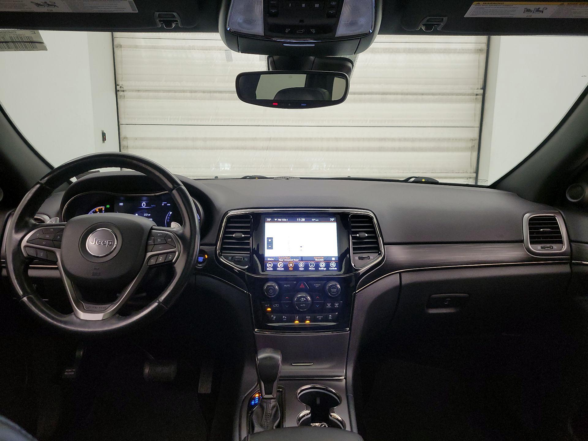 Thumbnail: 2020 Jeep Grand Cherokee - 9