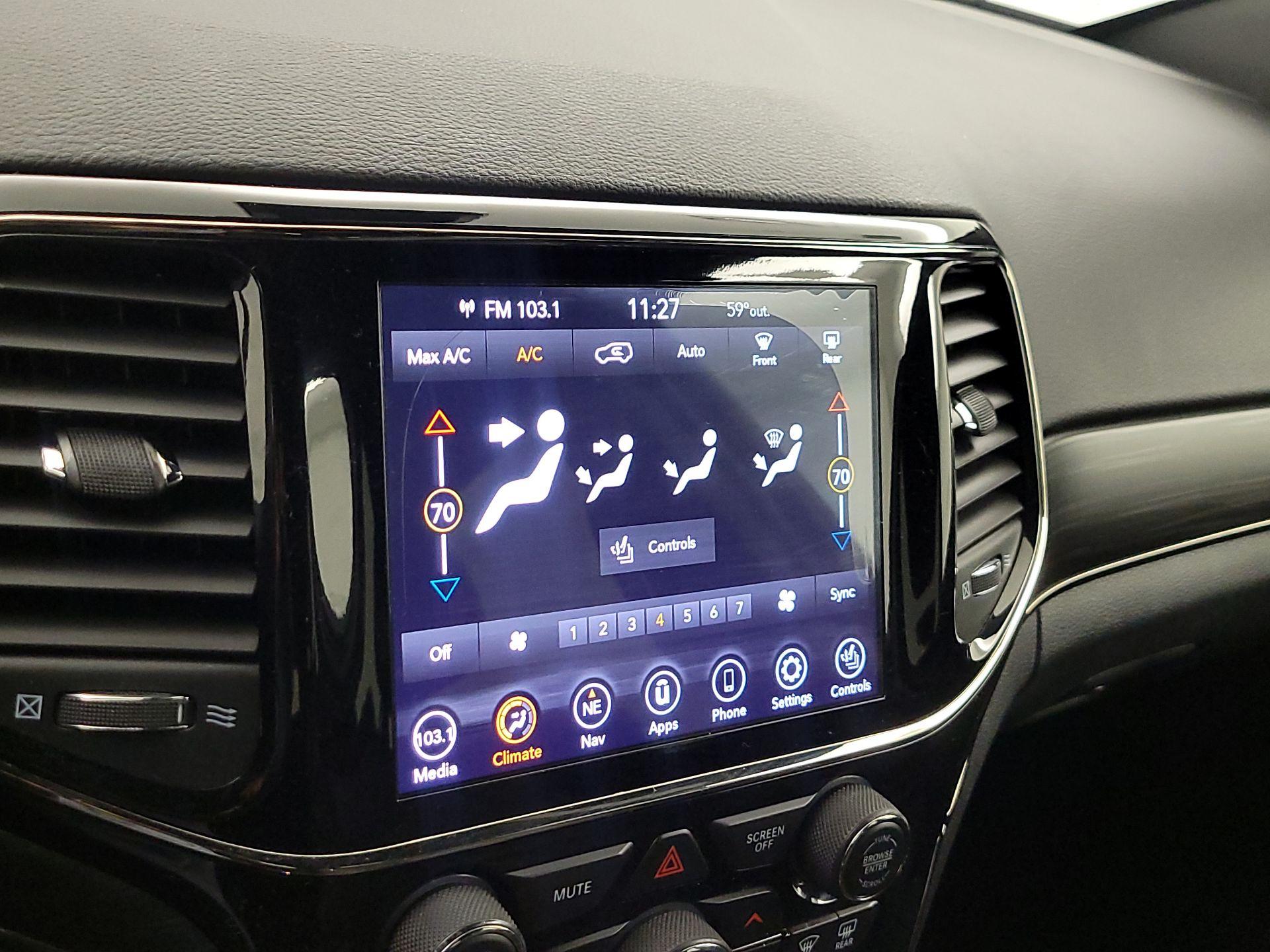 Thumbnail: 2020 Jeep Grand Cherokee - 17