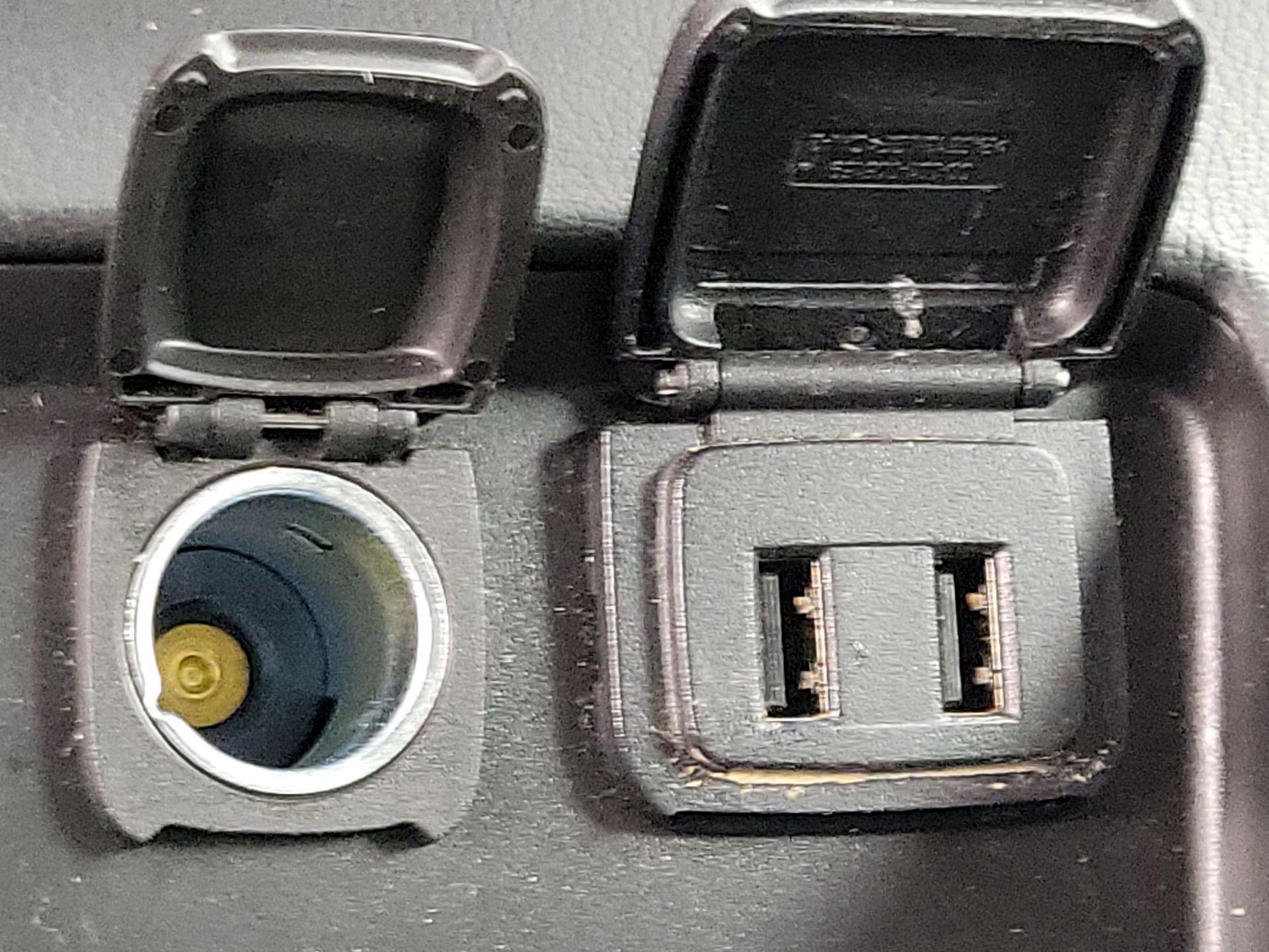 Thumbnail: 2019 Chevrolet Suburban - 19