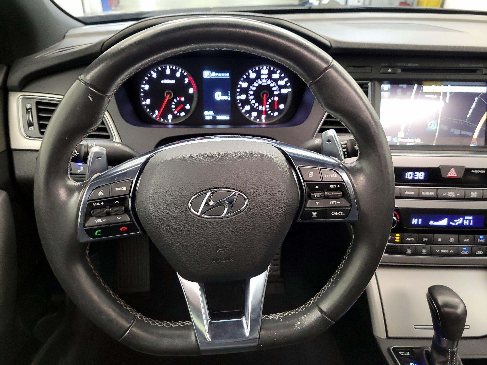 Thumbnail: 2017 Hyundai Sonata - 10