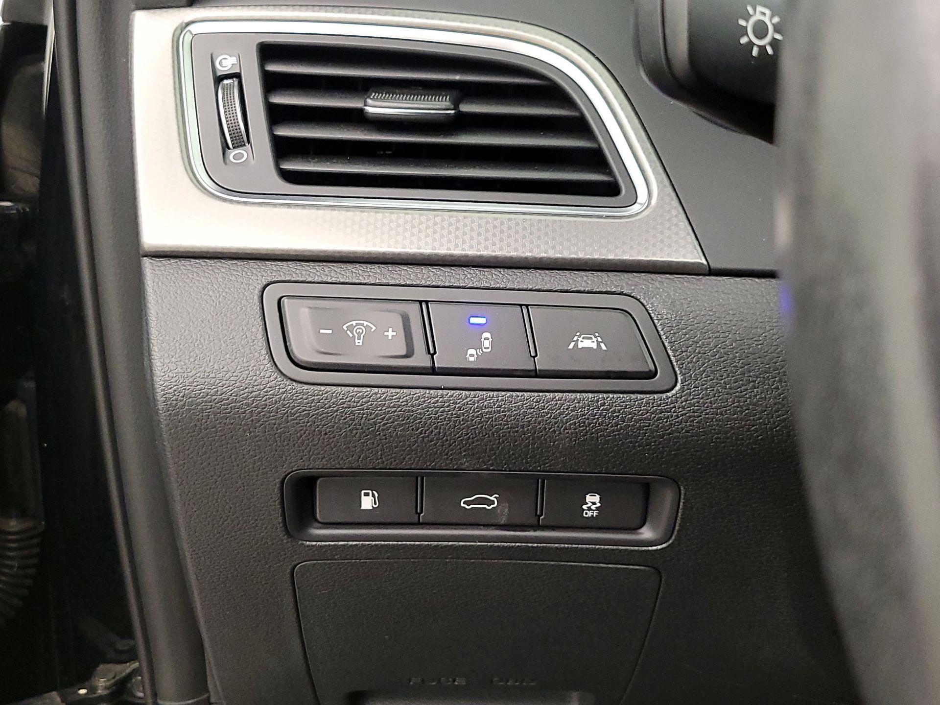 Thumbnail: 2017 Hyundai Sonata - 13