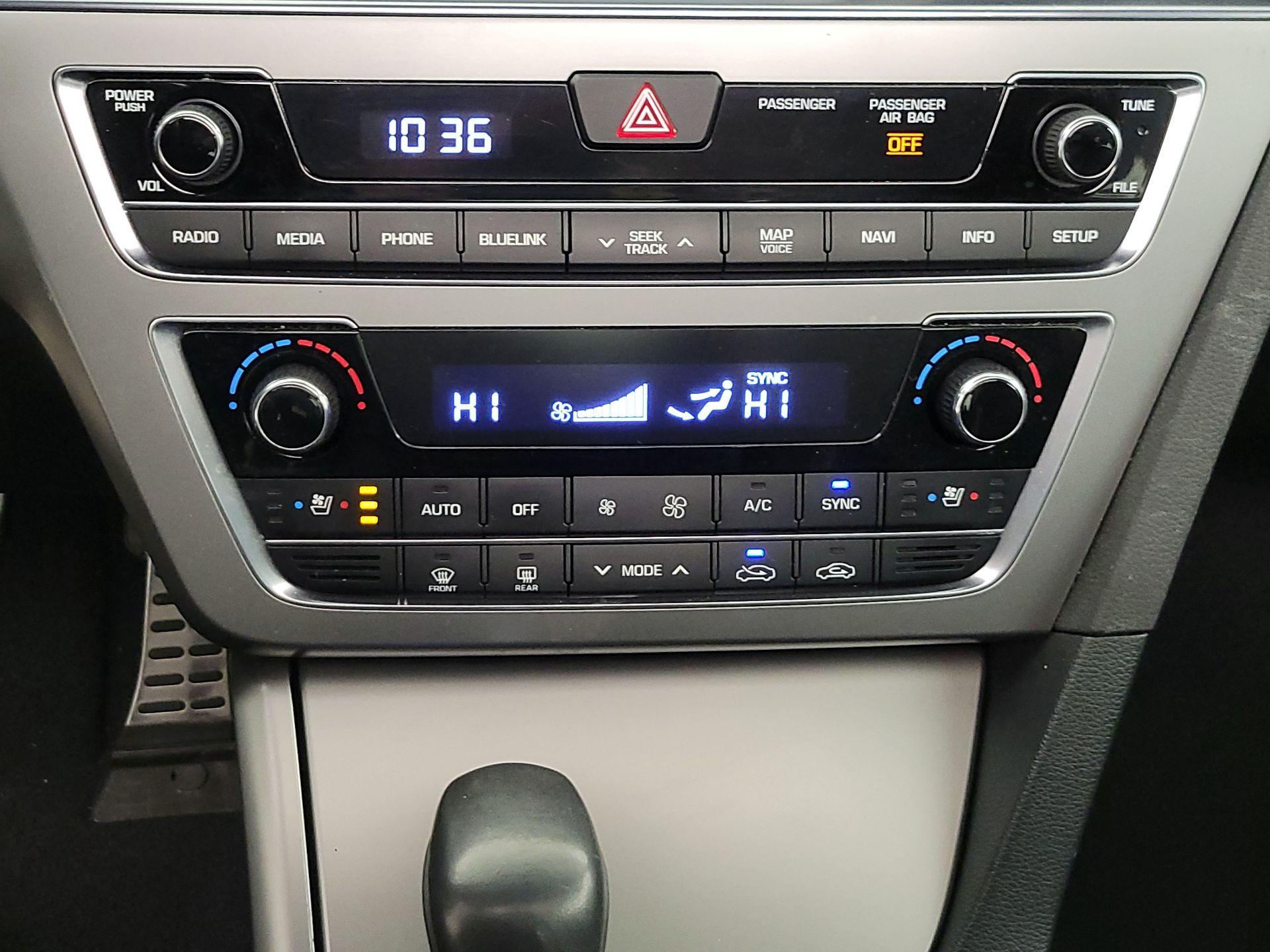 Thumbnail: 2017 Hyundai Sonata - 17