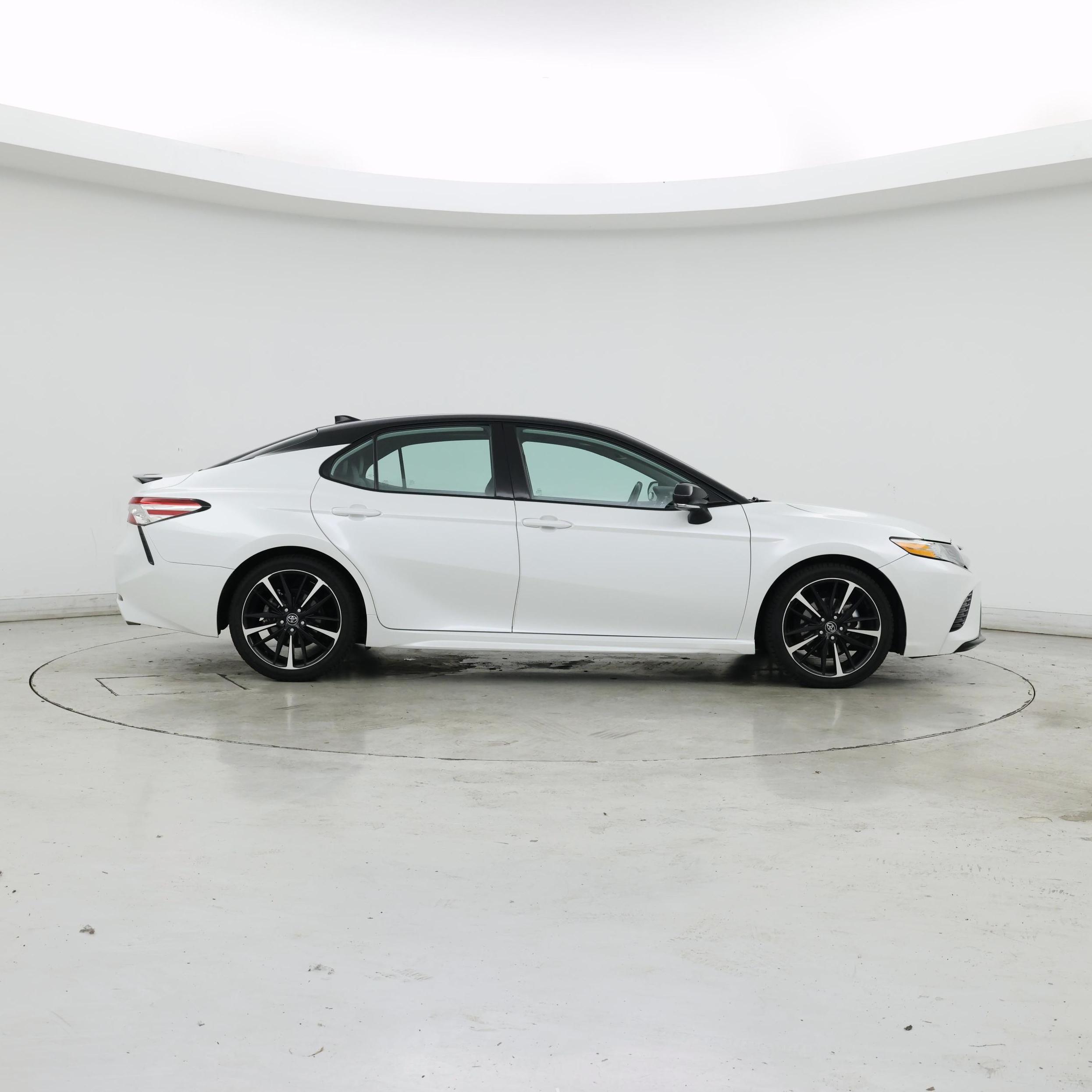 Thumbnail: 2020 Toyota Camry - 7