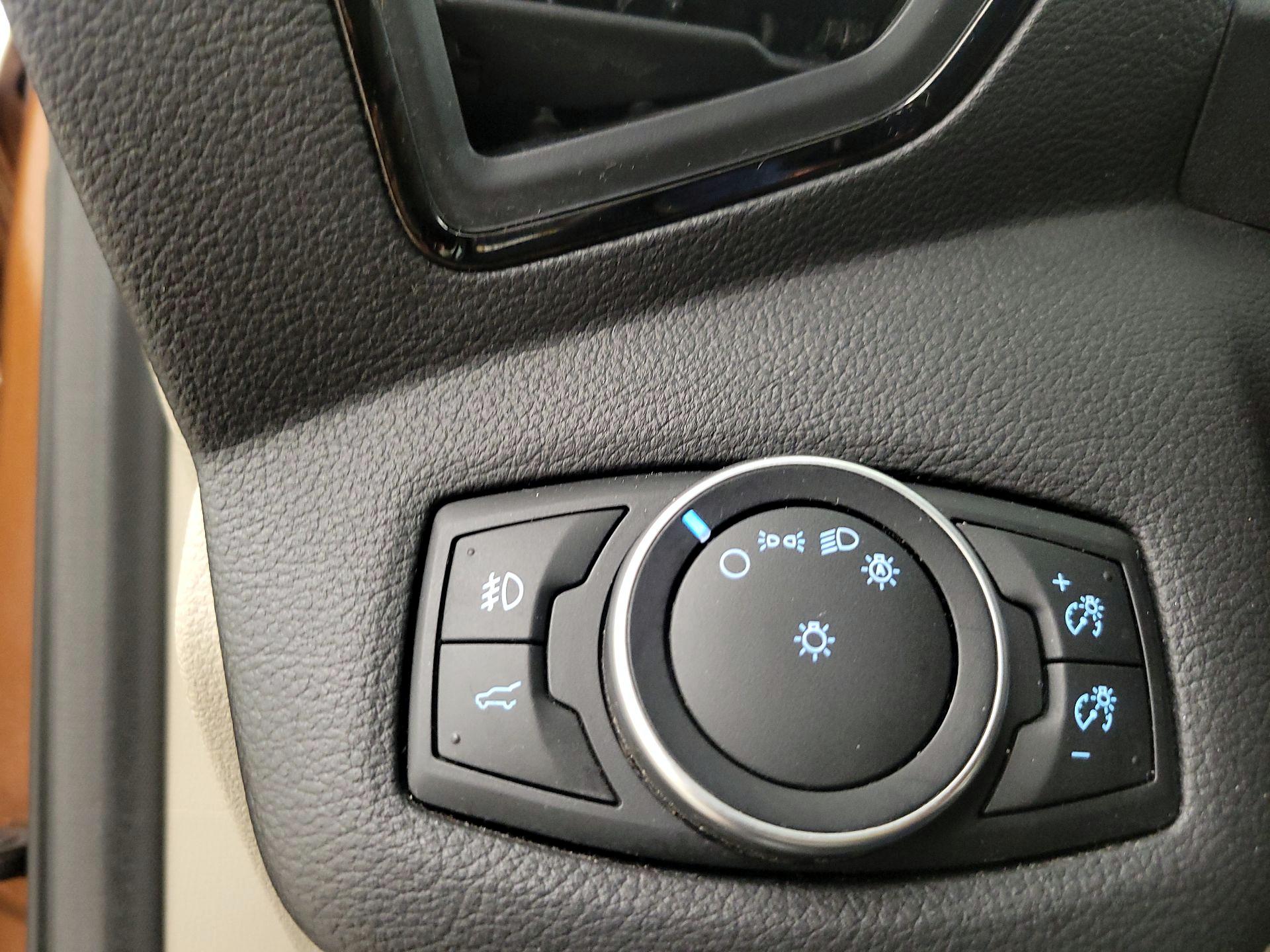 Thumbnail: 2017 Ford Escape - 13