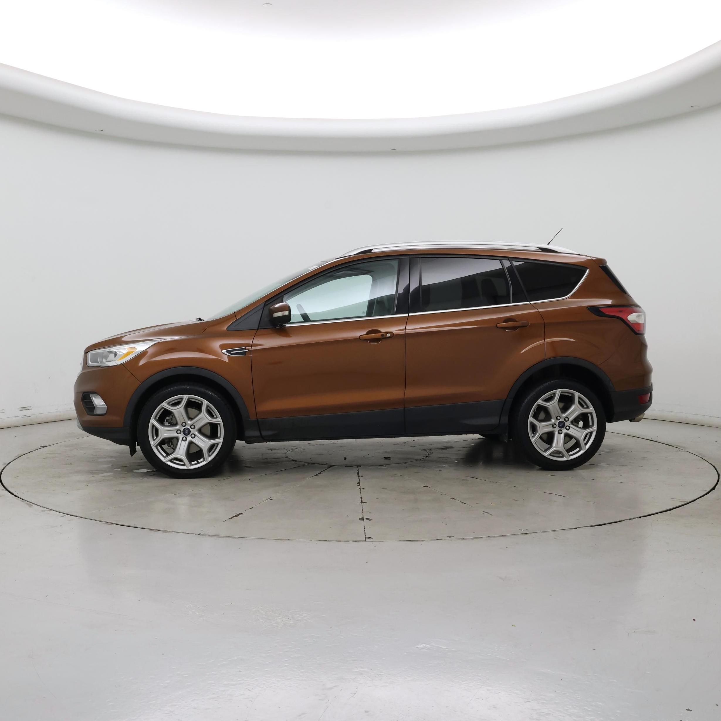 Thumbnail: 2017 Ford Escape - 3