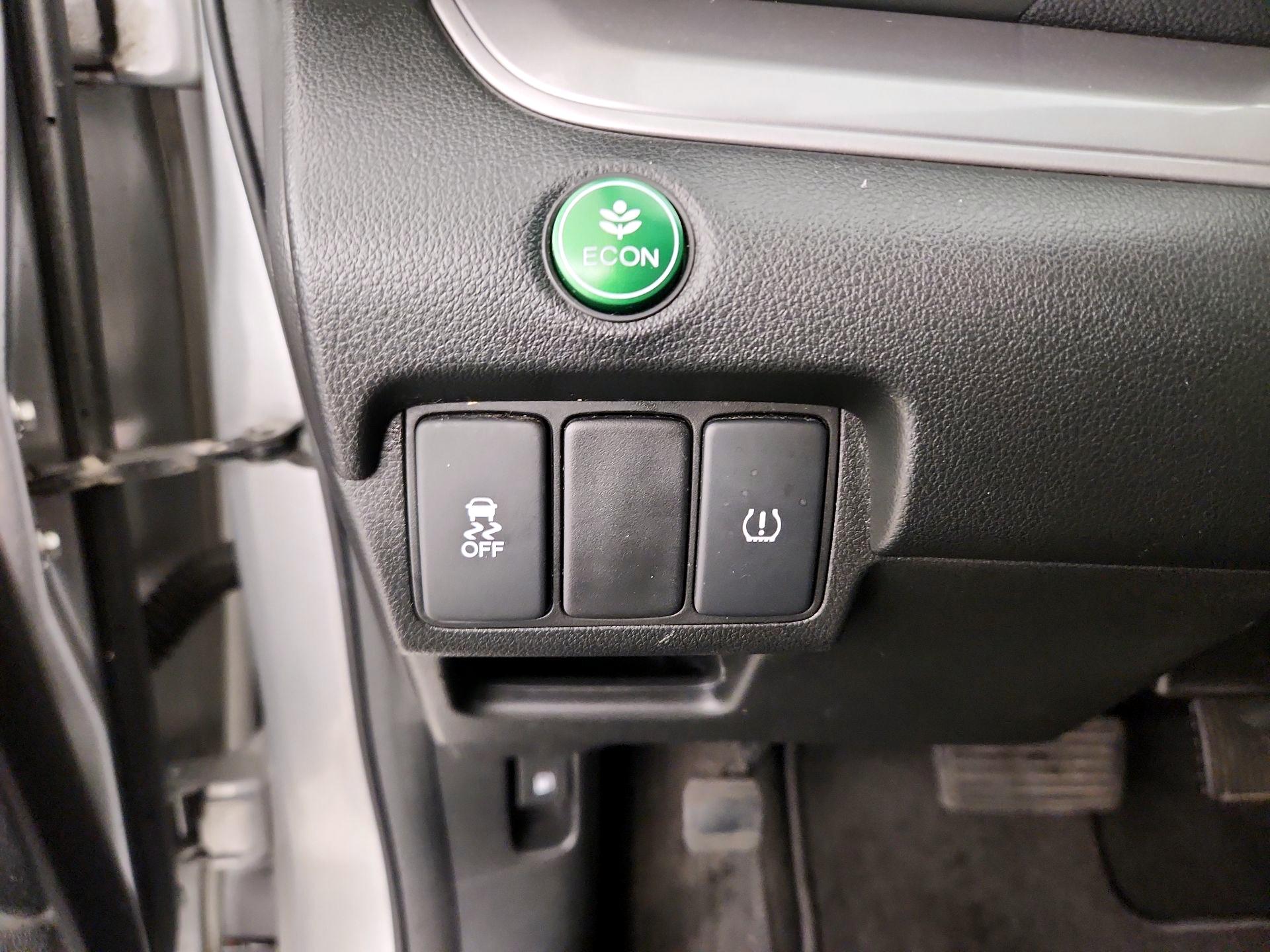 Thumbnail: 2015 Honda CR-V - 13