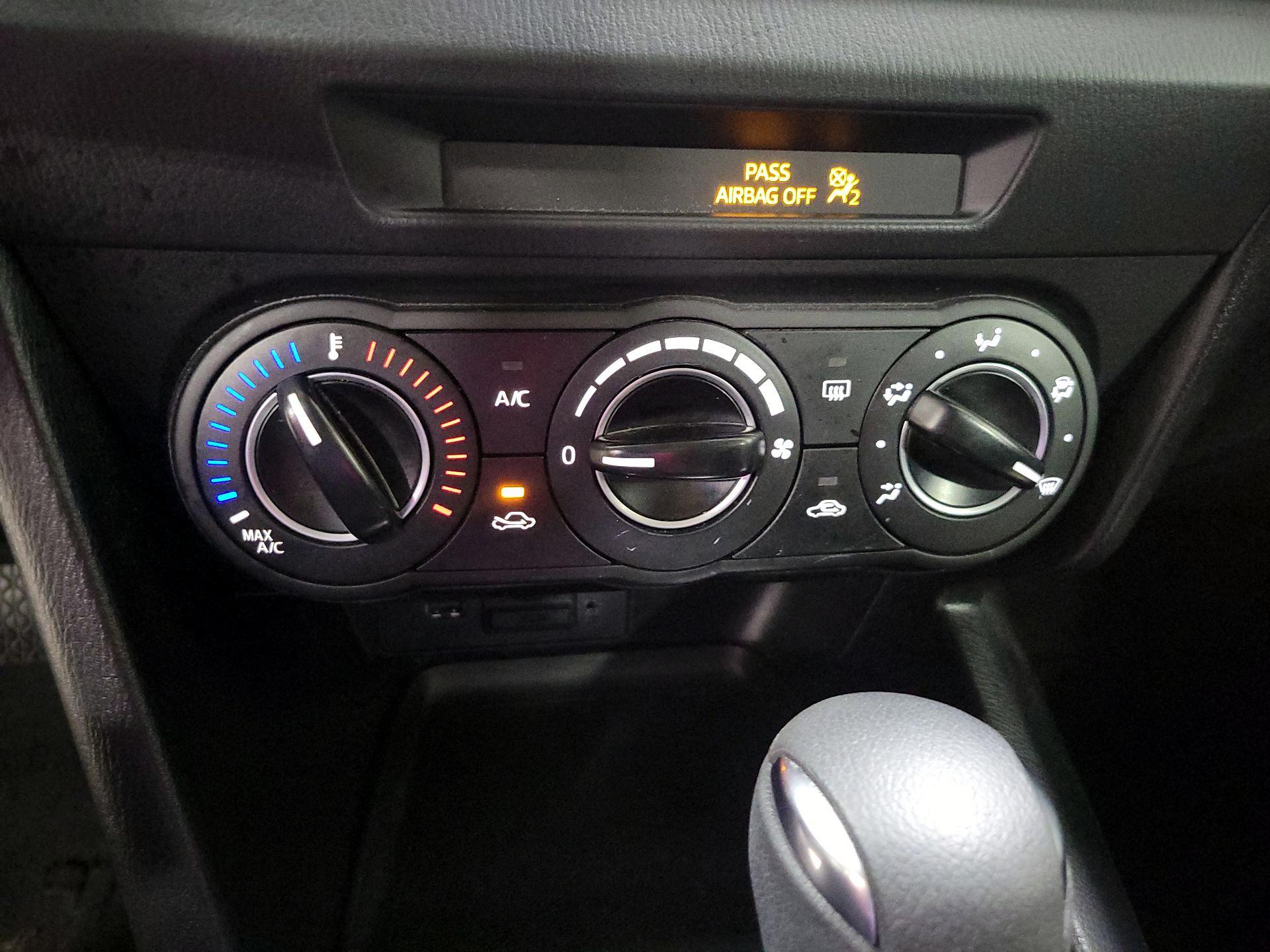 Thumbnail: 2016 Mazda Mazda3 - 16