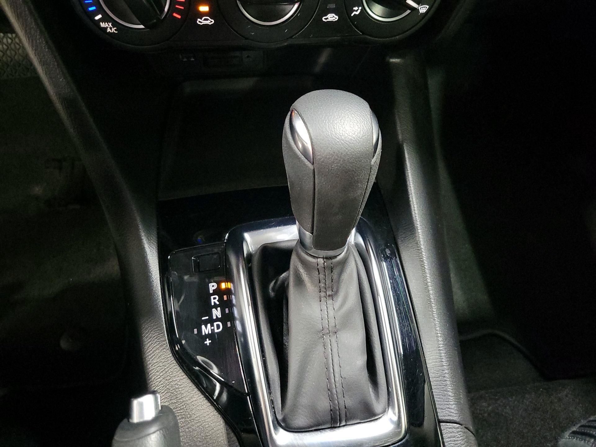 Thumbnail: 2016 Mazda Mazda3 - 17