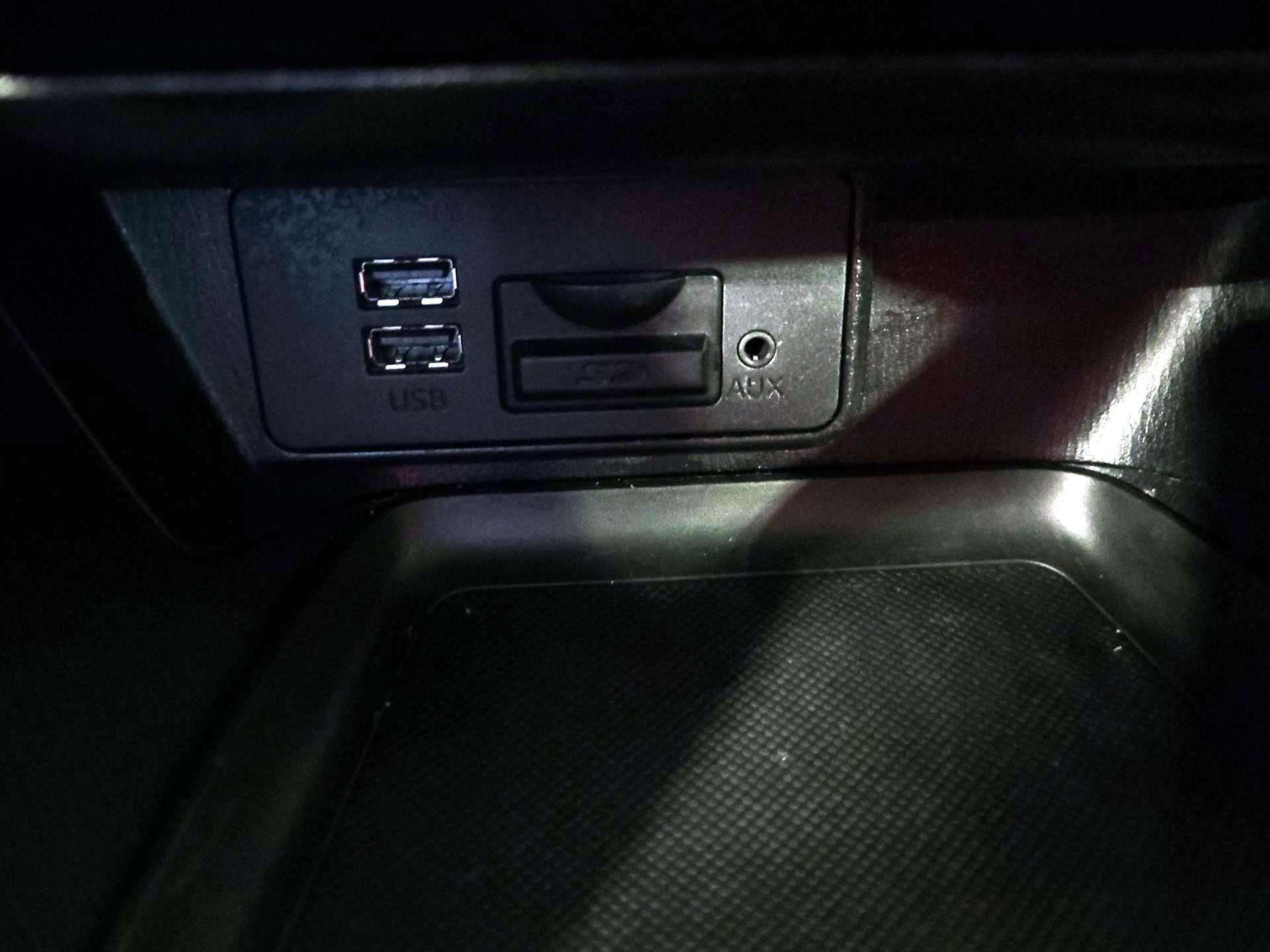 Thumbnail: 2016 Mazda Mazda3 - 18