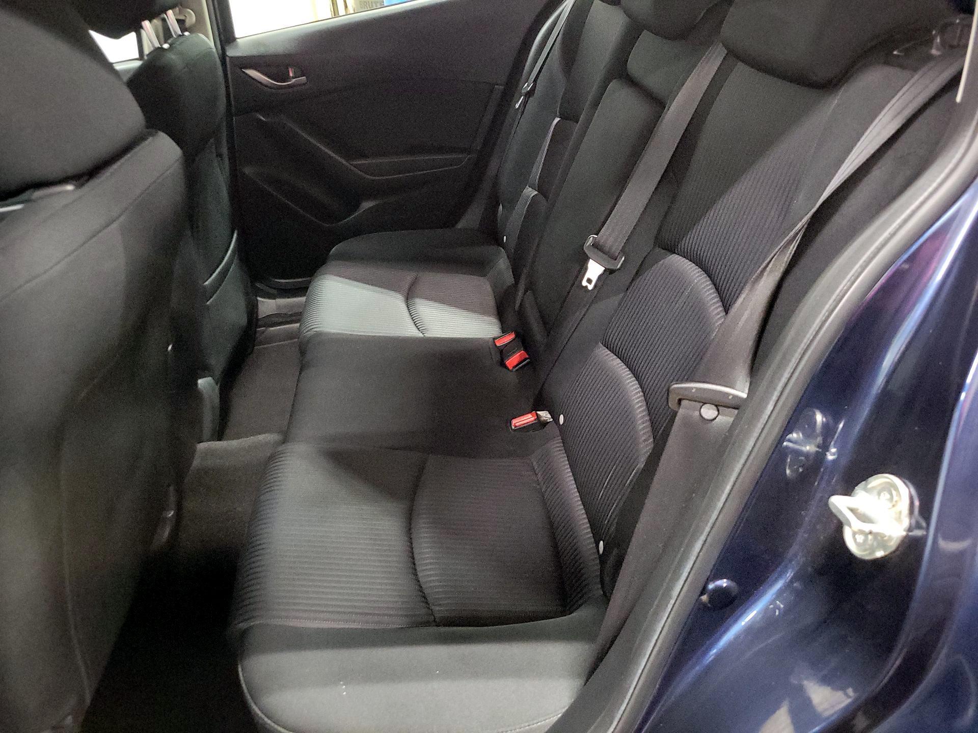 Thumbnail: 2016 Mazda Mazda3 - 19