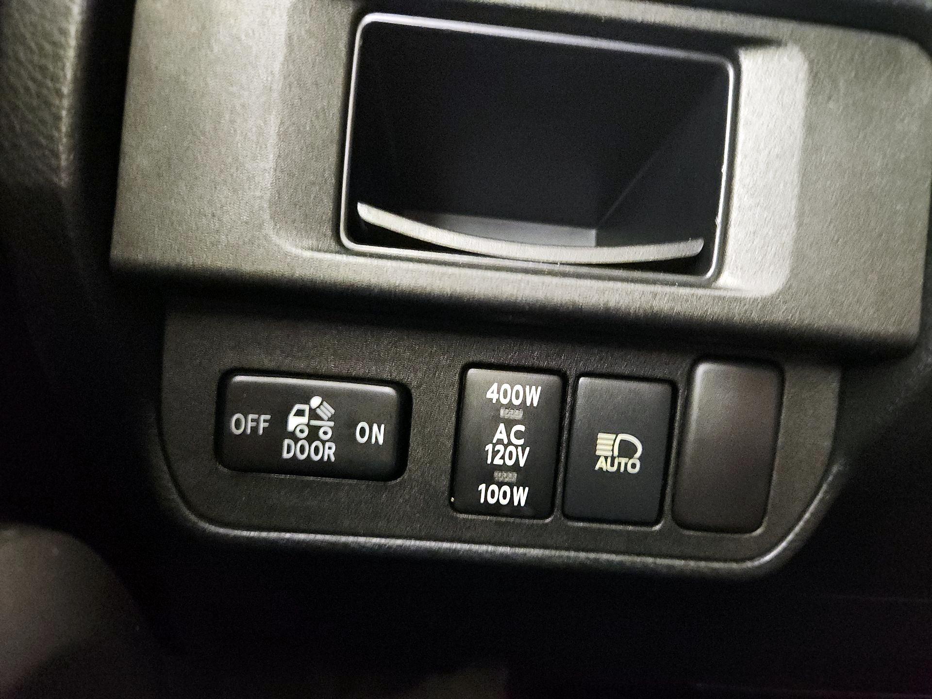 Thumbnail: 2018 Toyota Tacoma - 13