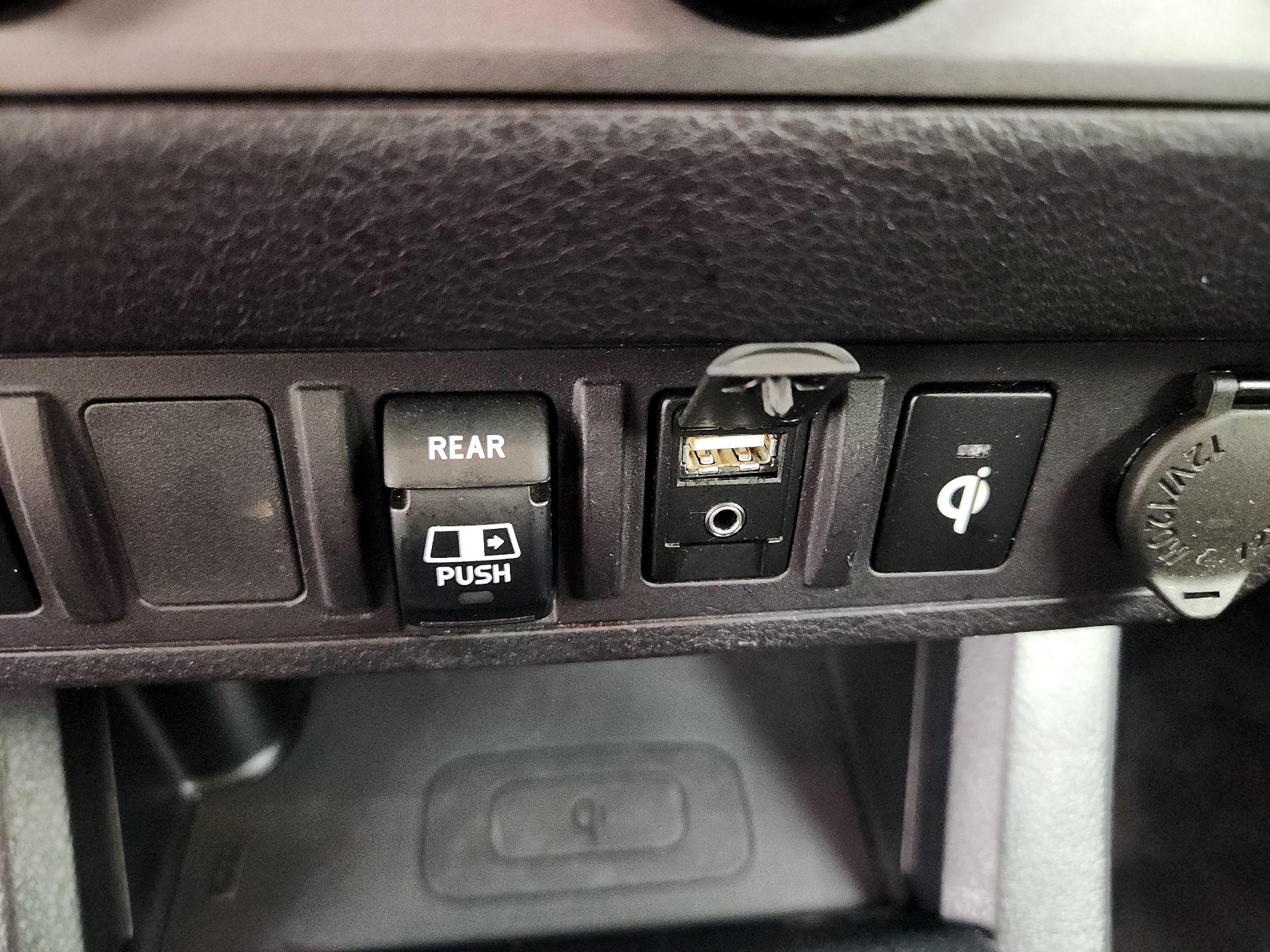 Thumbnail: 2018 Toyota Tacoma - 18