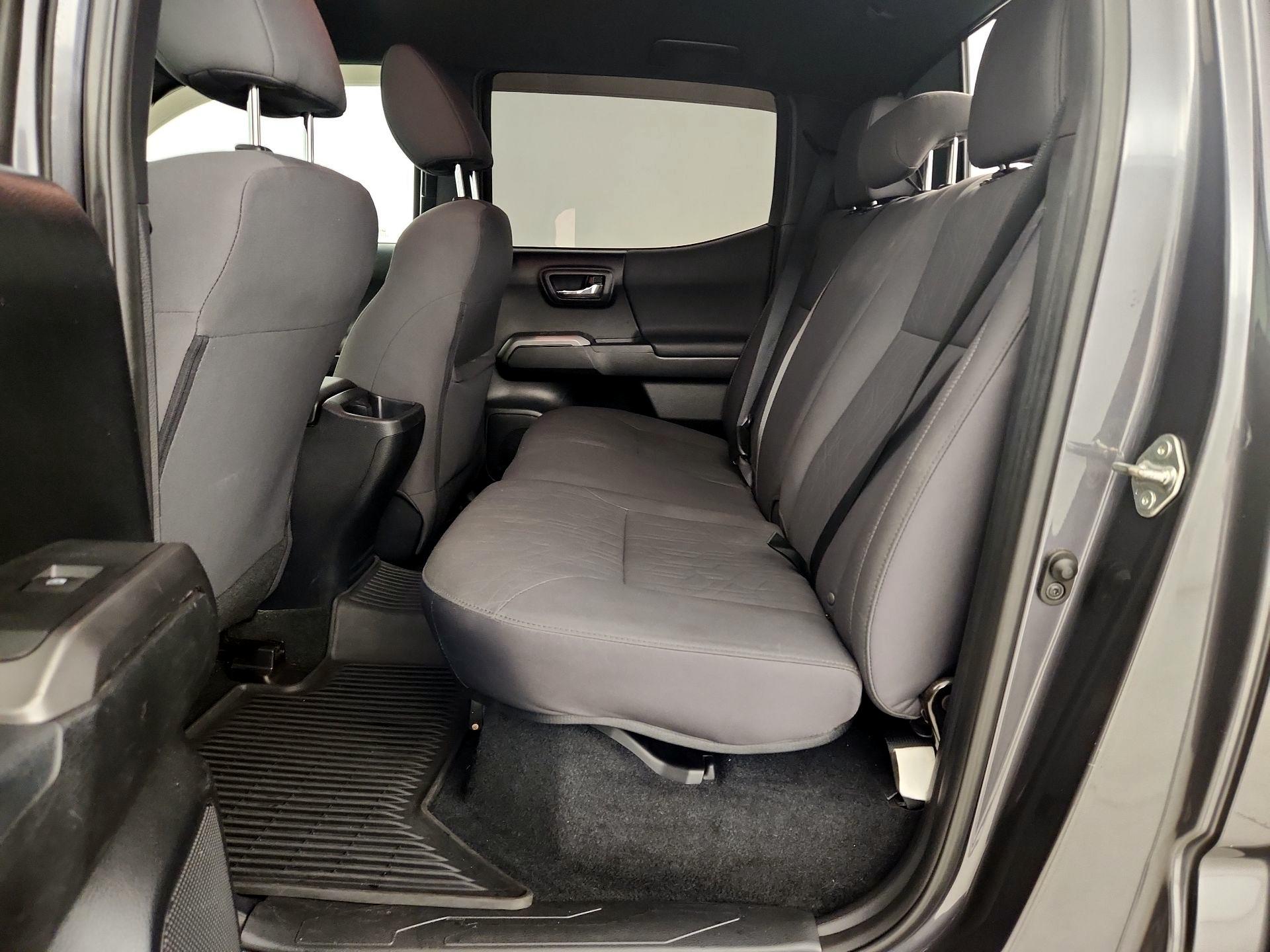 Thumbnail: 2018 Toyota Tacoma - 19