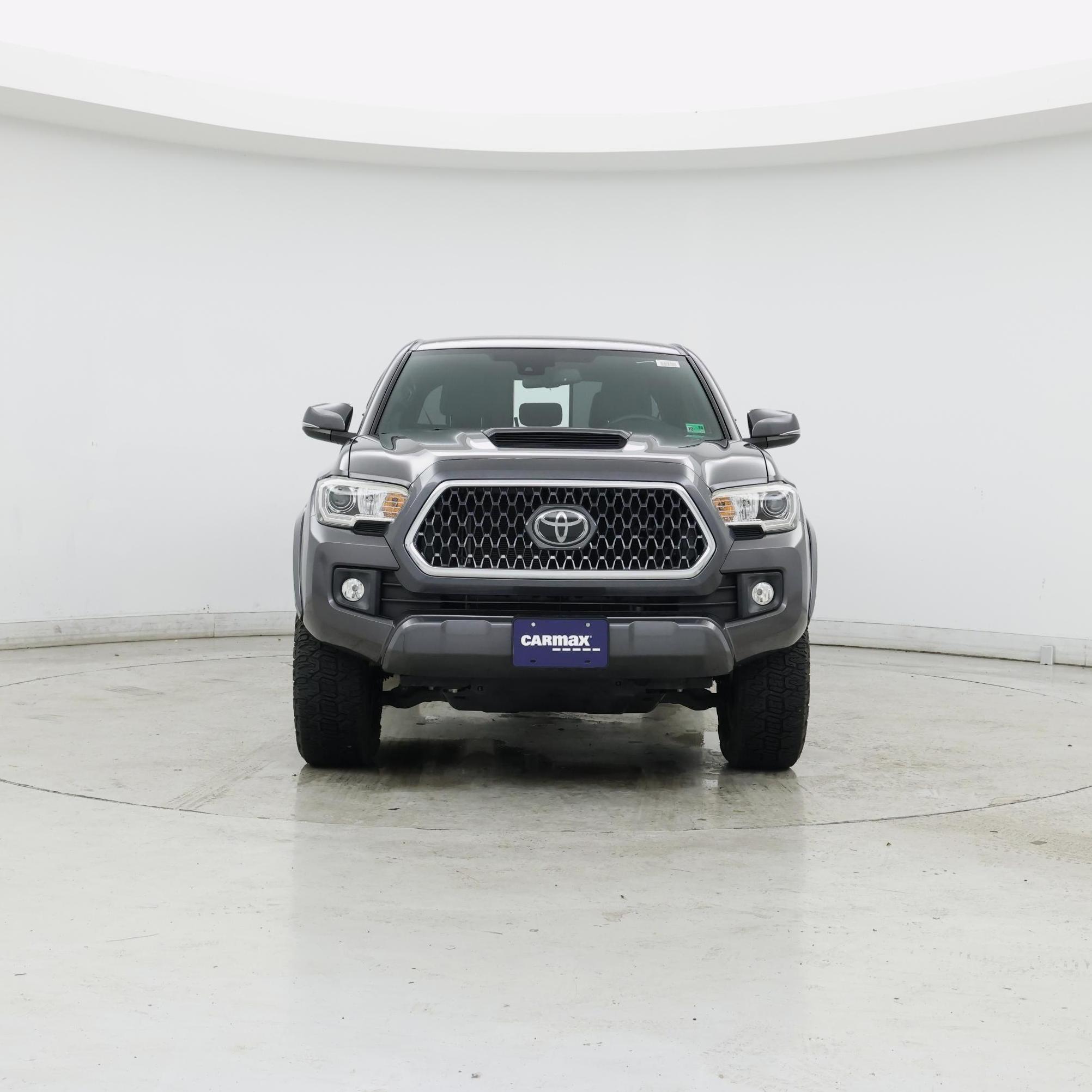 Thumbnail: 2018 Toyota Tacoma - 5