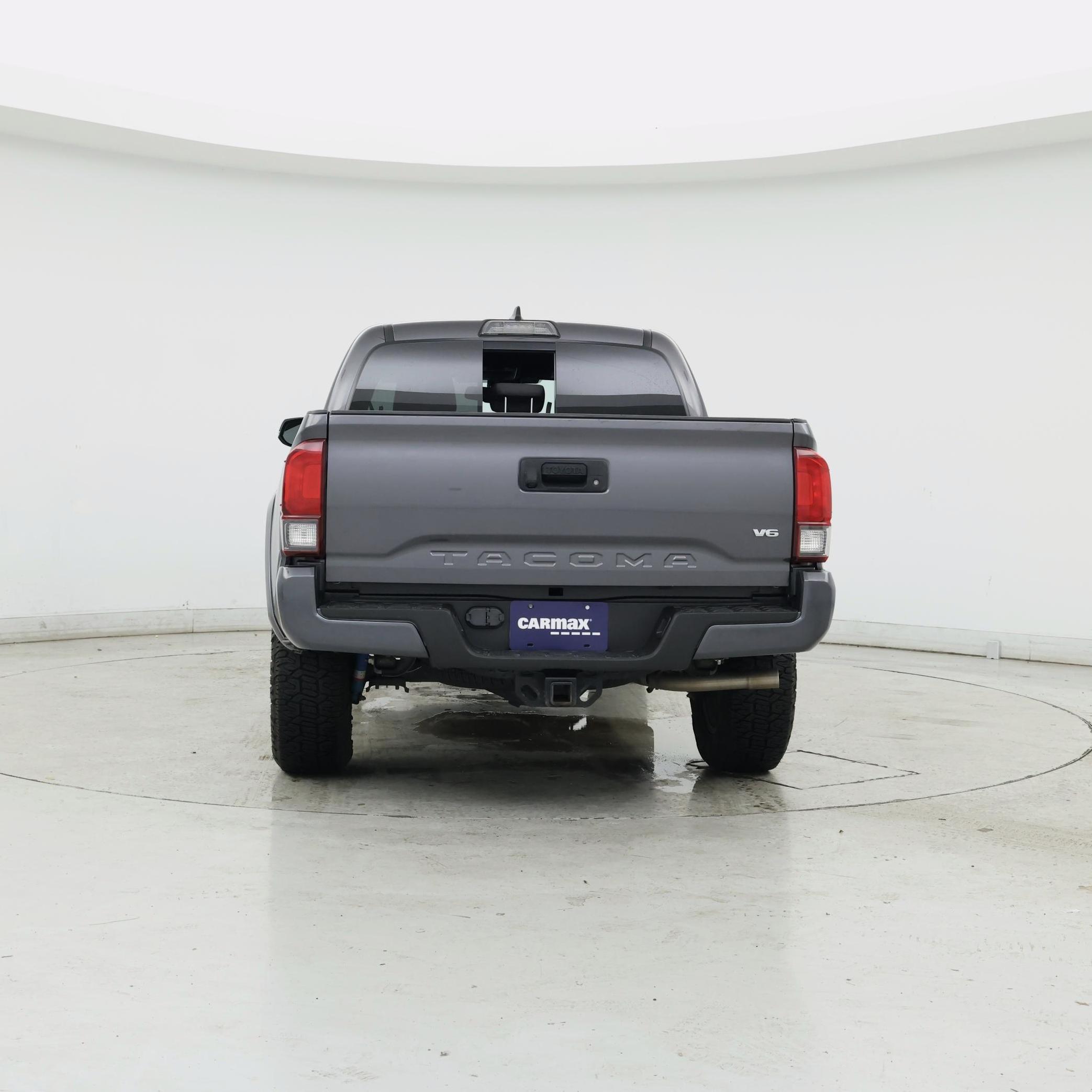 Thumbnail: 2018 Toyota Tacoma - 6