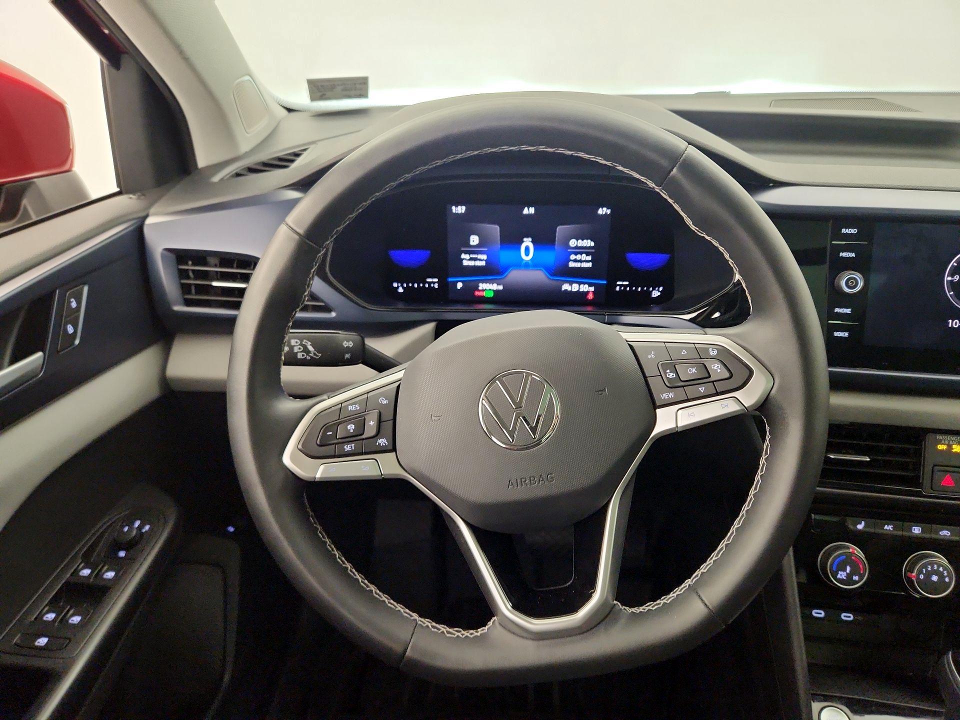 Thumbnail: 2023 Volkswagen Taos - 10