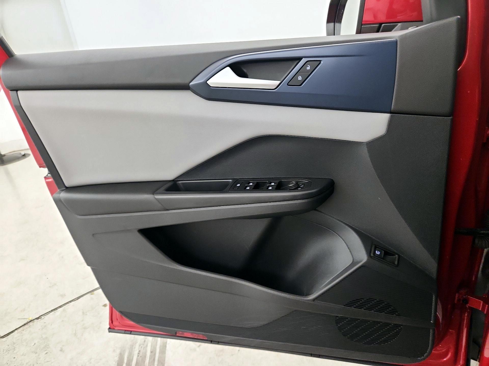 Thumbnail: 2023 Volkswagen Taos - 12