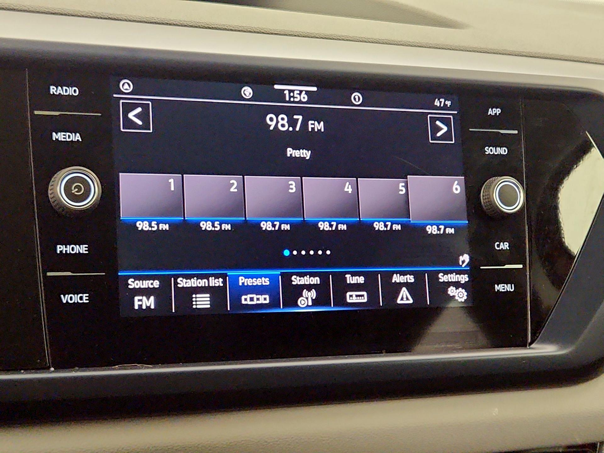 Thumbnail: 2023 Volkswagen Taos - 15