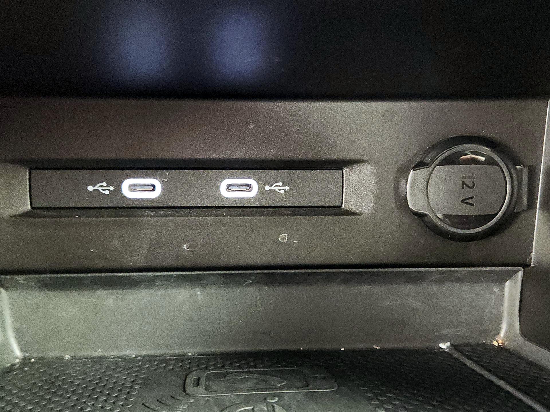 Thumbnail: 2023 Volkswagen Taos - 18