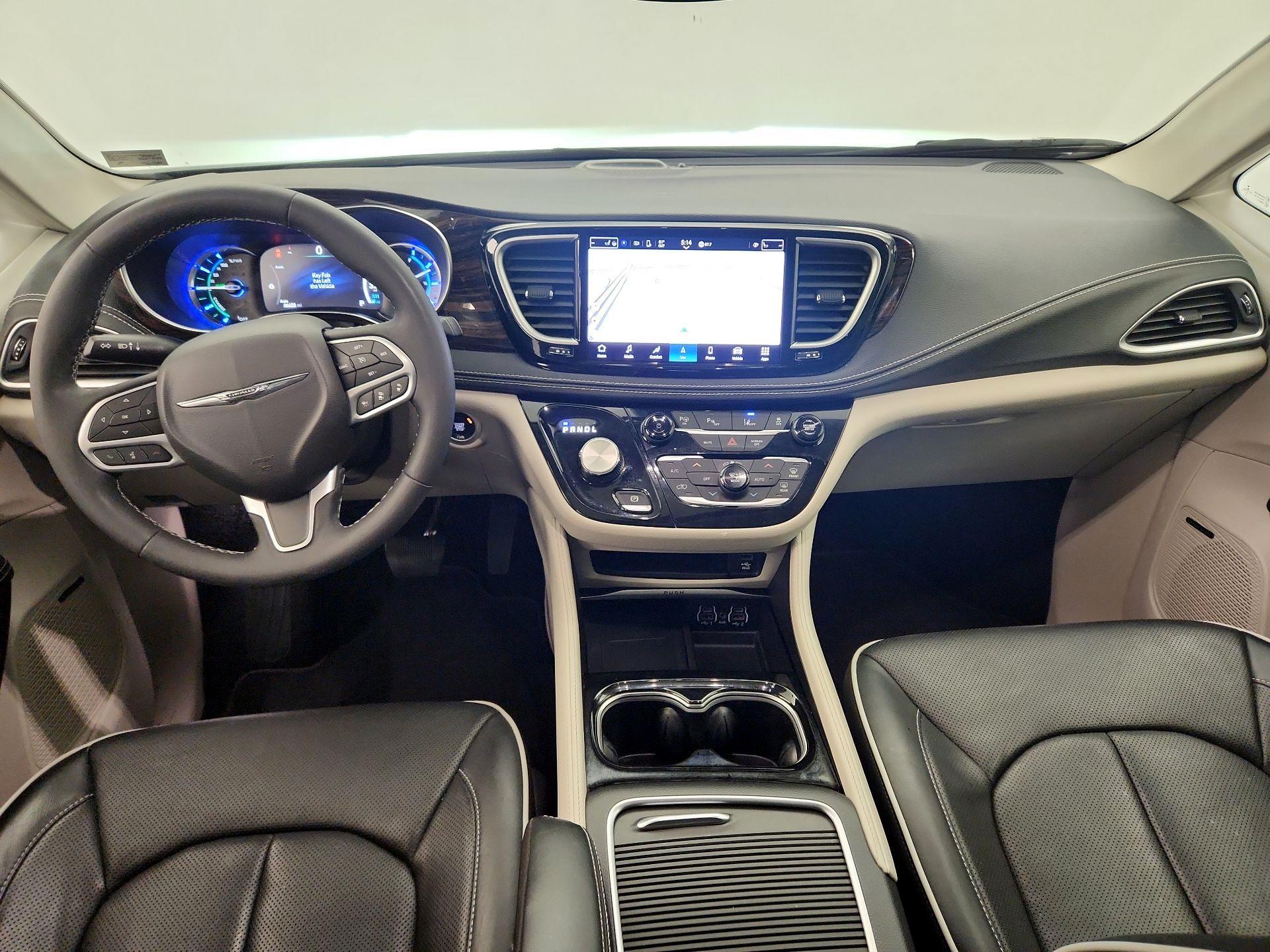 Thumbnail: 2023 Chrysler Pacifica - 9