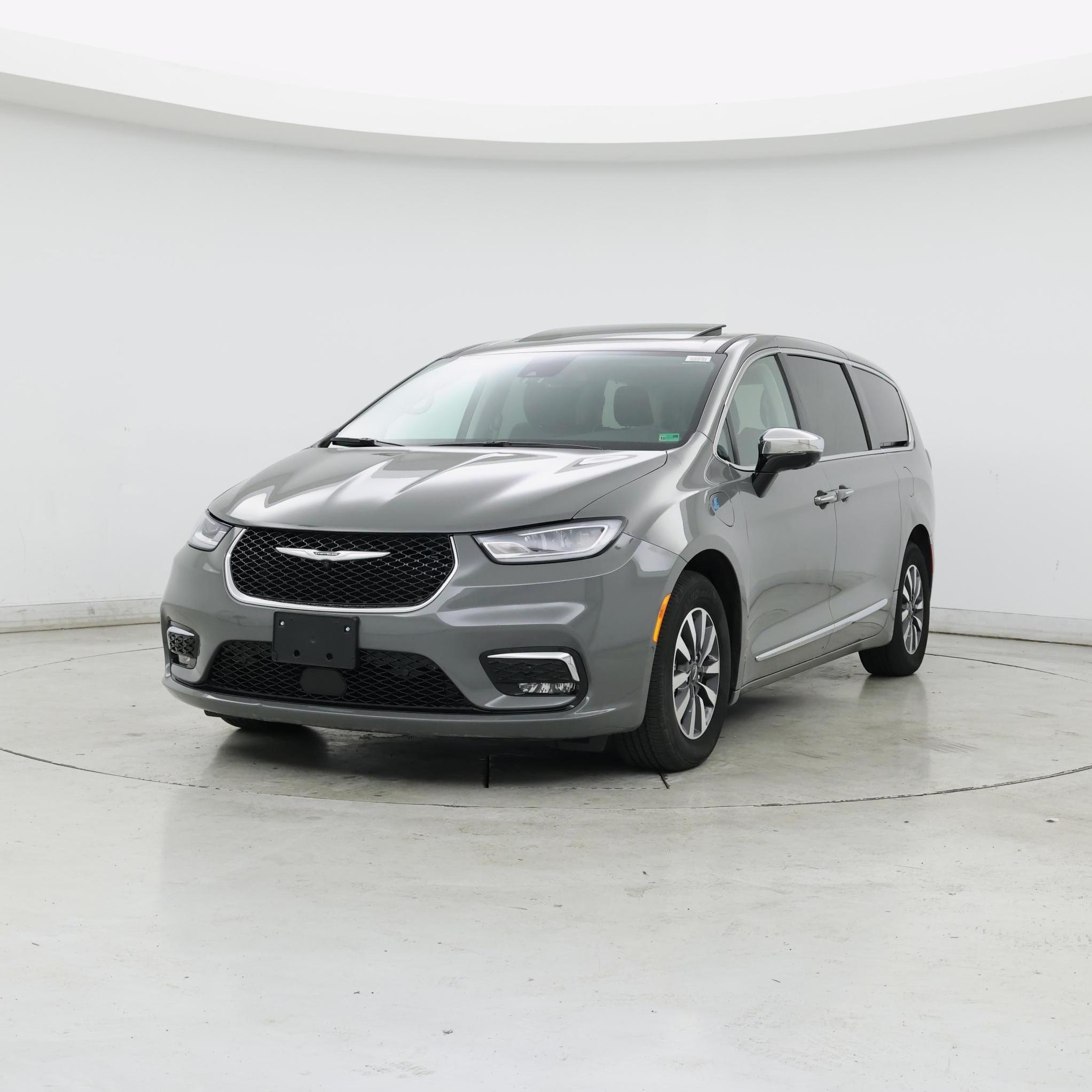 Thumbnail: 2023 Chrysler Pacifica - 4