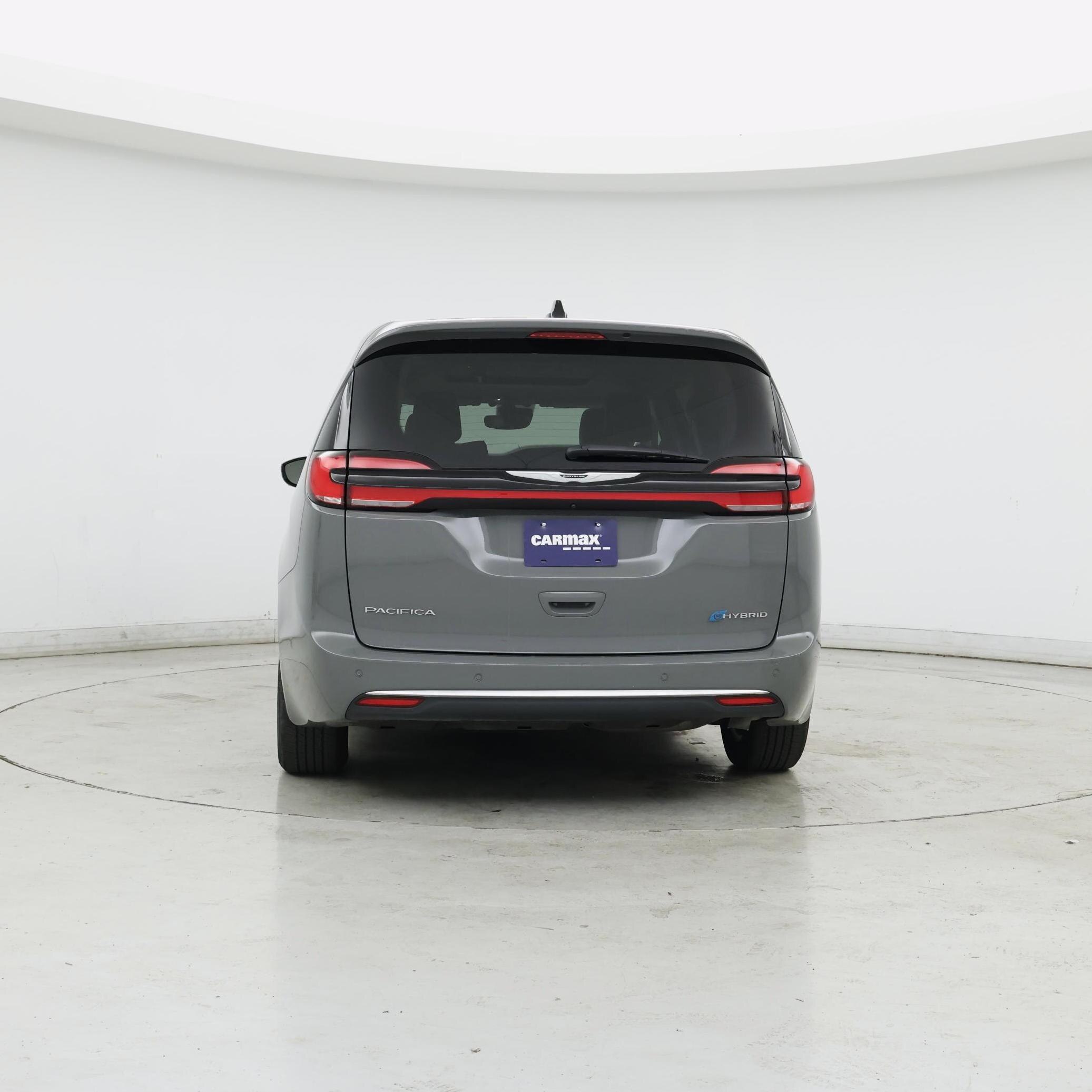 Thumbnail: 2023 Chrysler Pacifica - 6