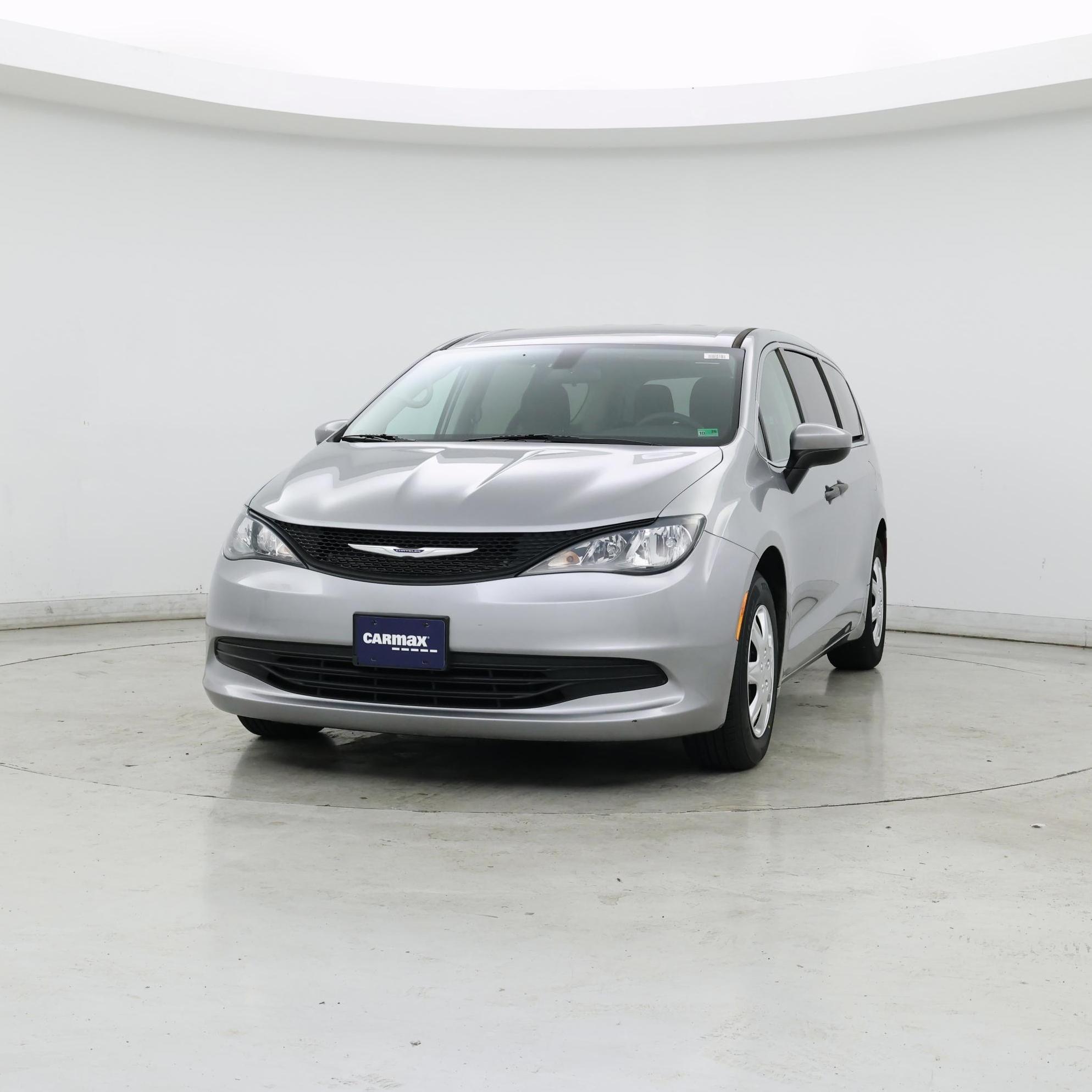 Thumbnail: 2019 Chrysler Pacifica - 4