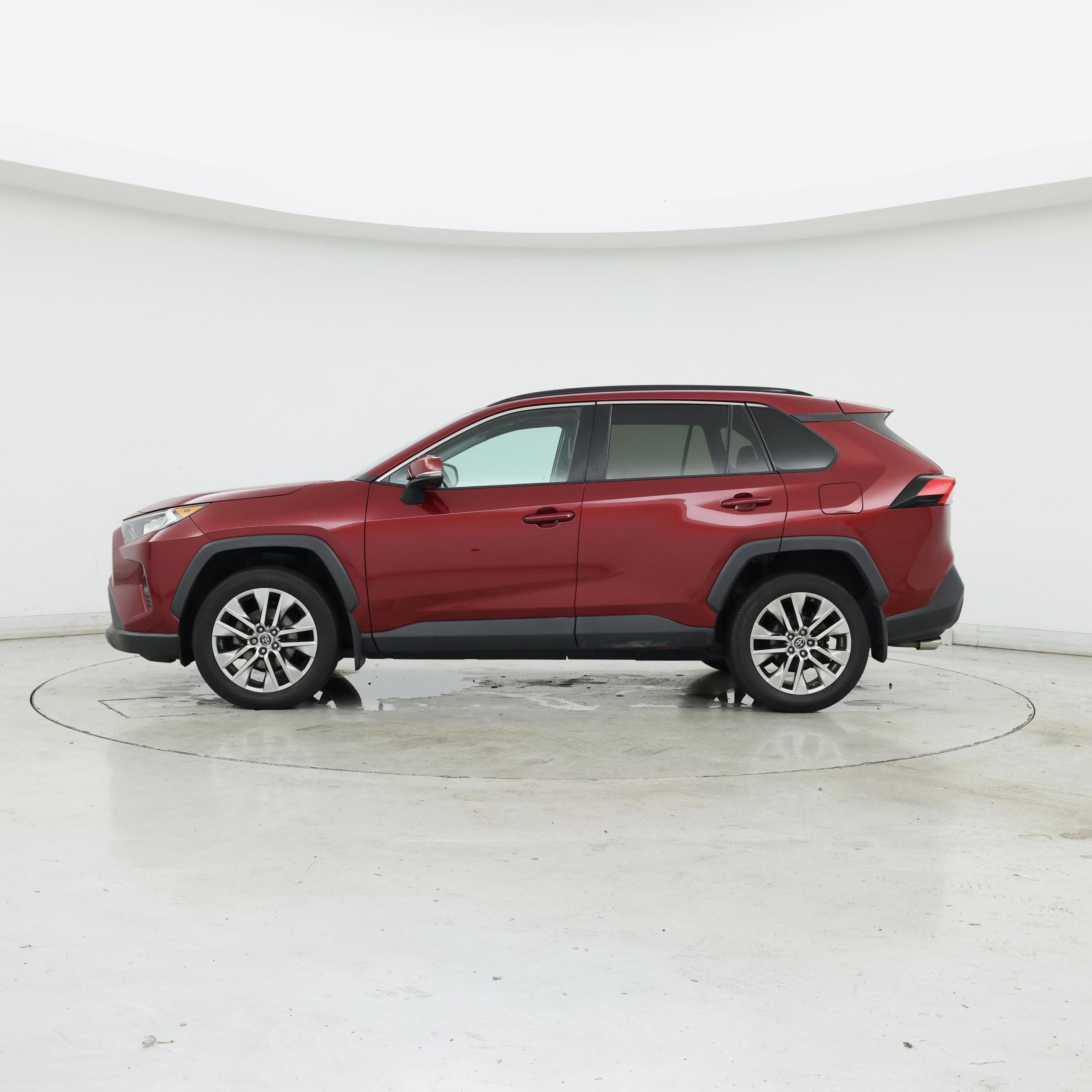 Thumbnail: 2019 Toyota RAV4 - 3