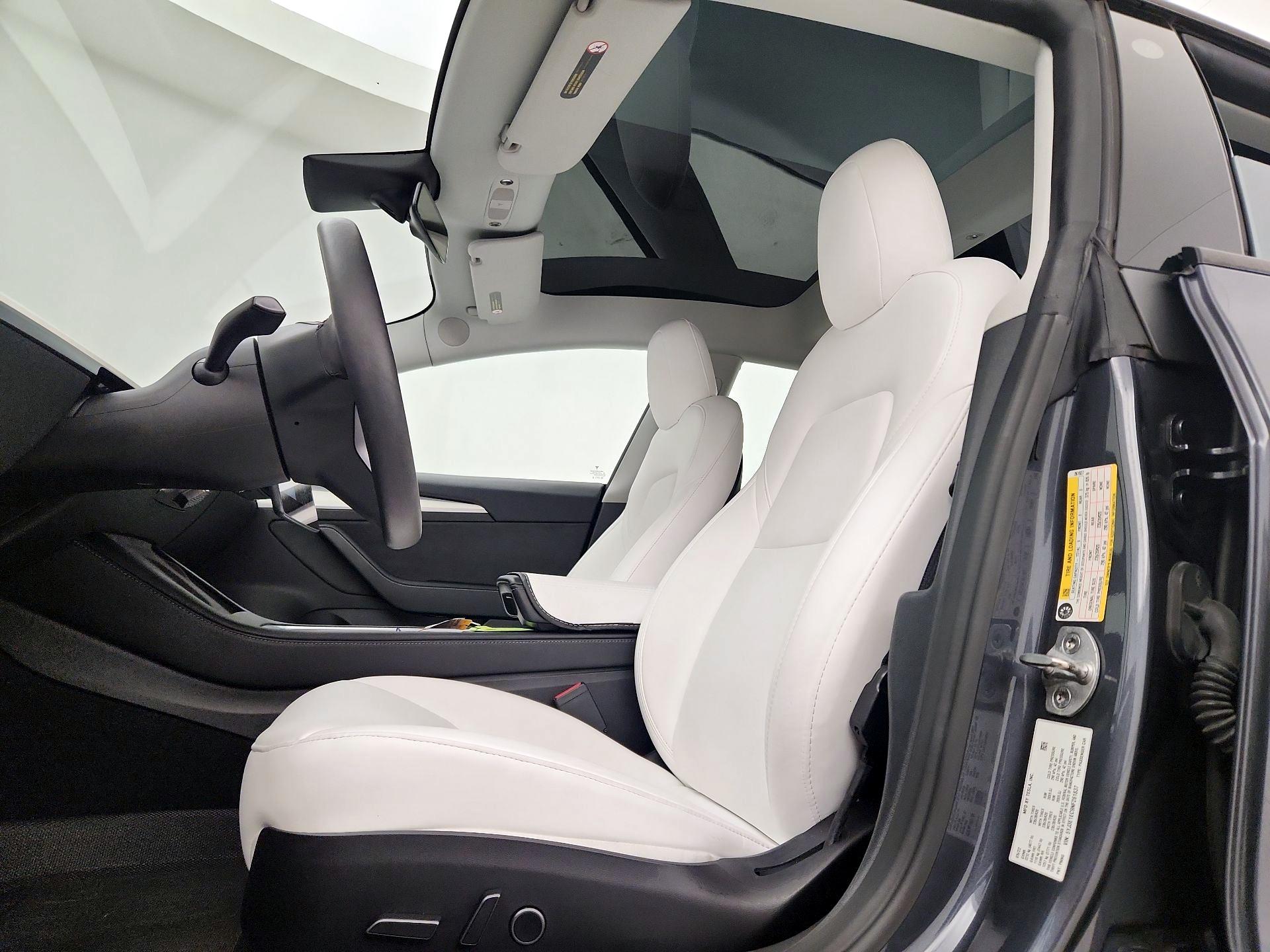 Thumbnail: 2022 Tesla Model 3 - 18