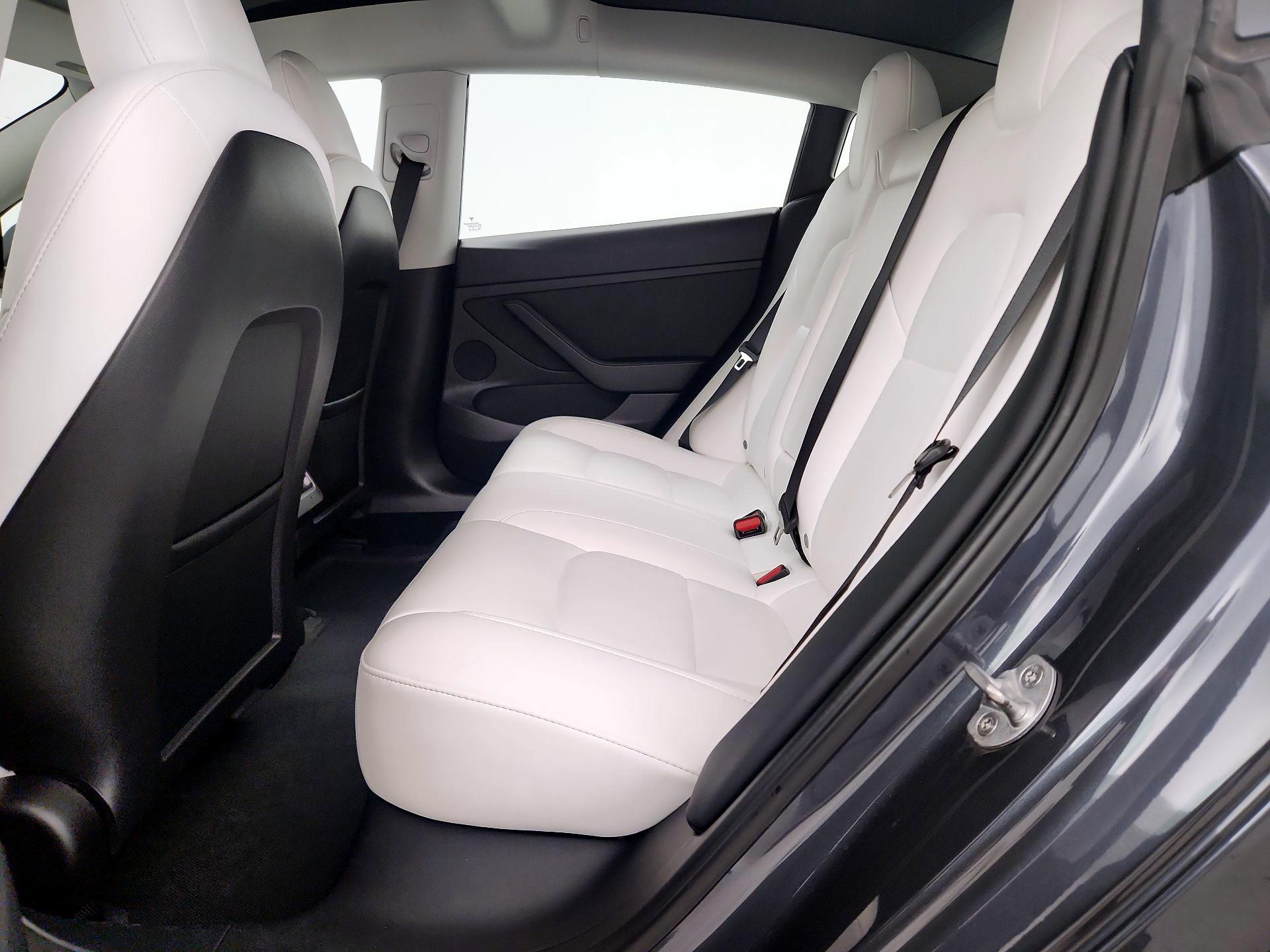 Thumbnail: 2022 Tesla Model 3 - 19