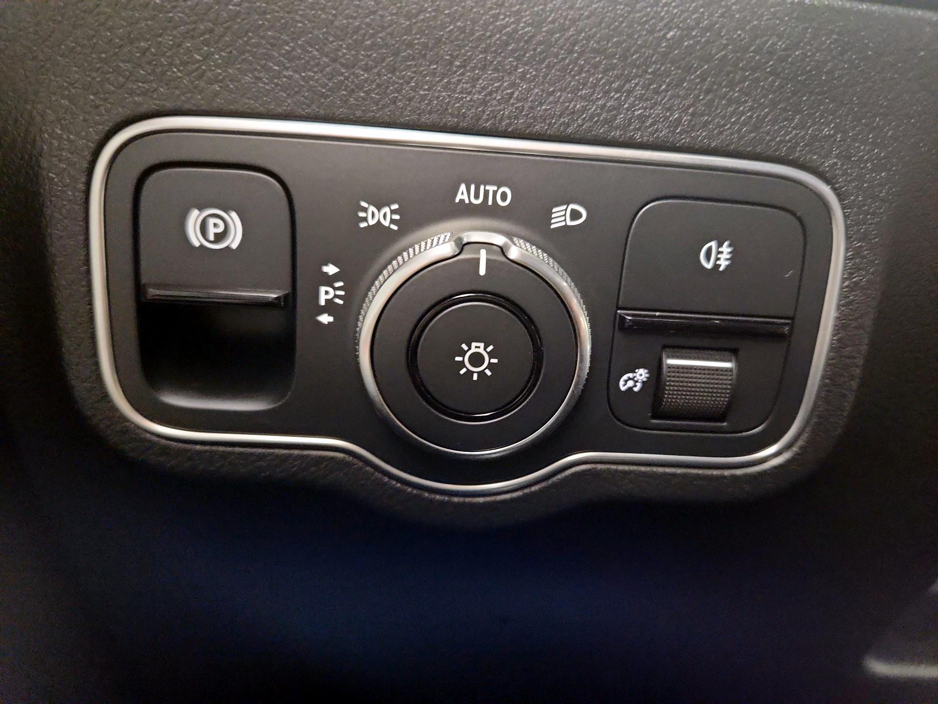 Thumbnail: 2022 Mercedes-Benz GLA - 13