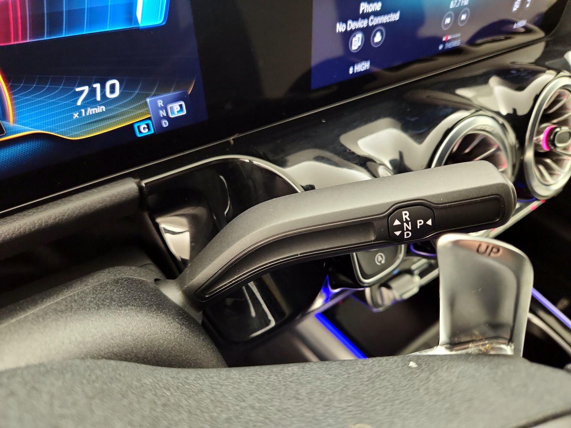 Thumbnail: 2022 Mercedes-Benz GLA - 17