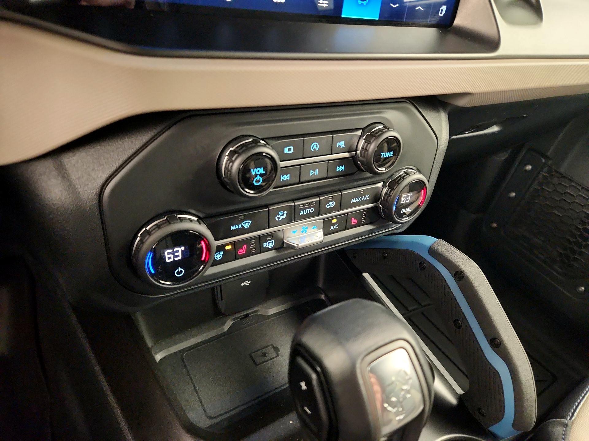 Thumbnail: 2023 Ford Bronco - 17