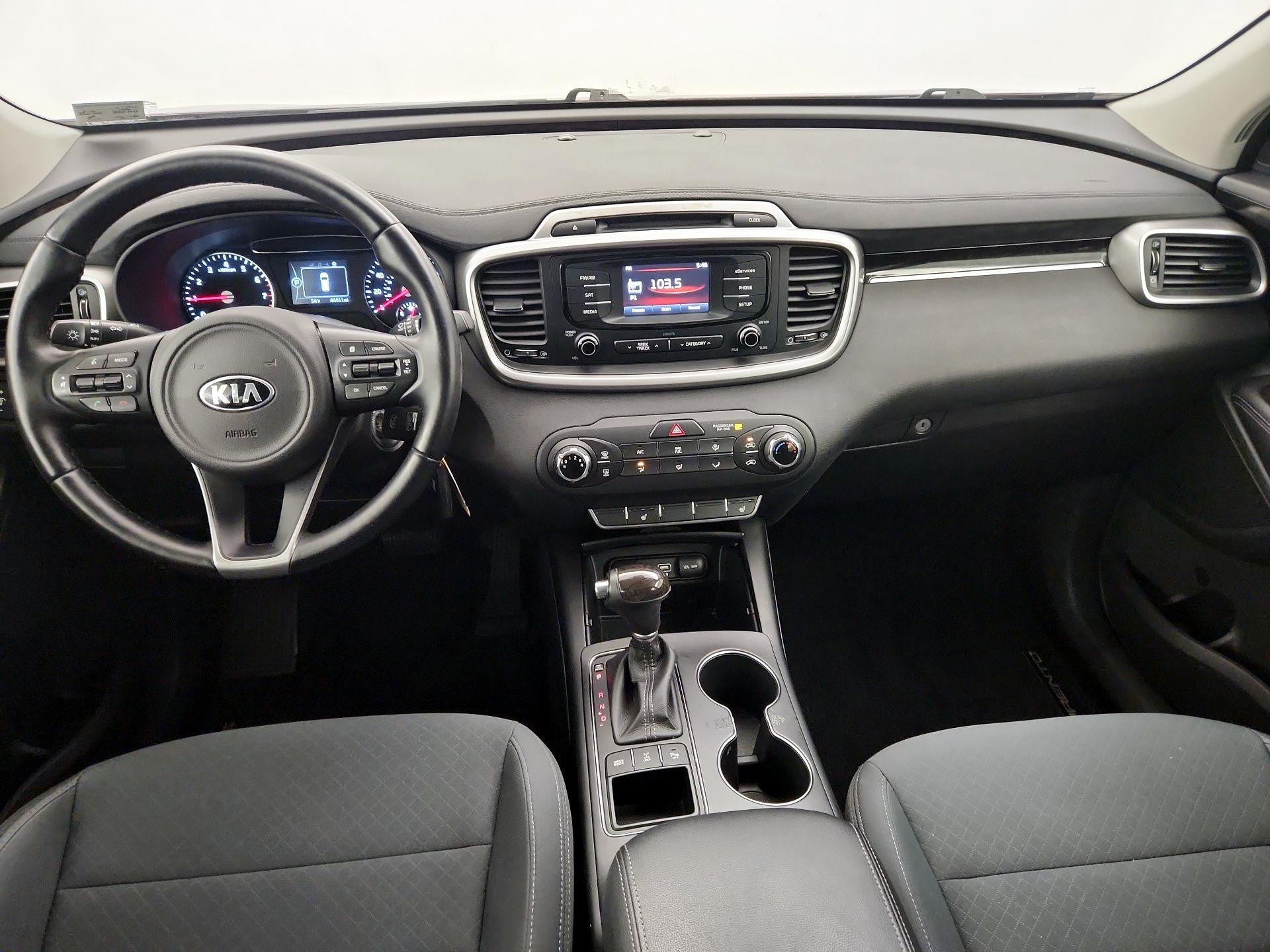 Thumbnail: 2016 Kia Sorento - 9